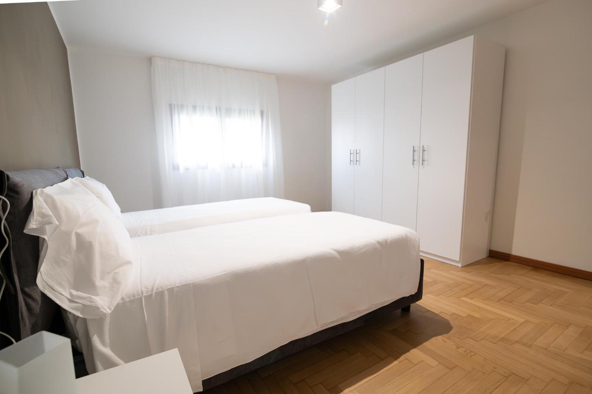 Three-Bedroom Apartment - Photo 5