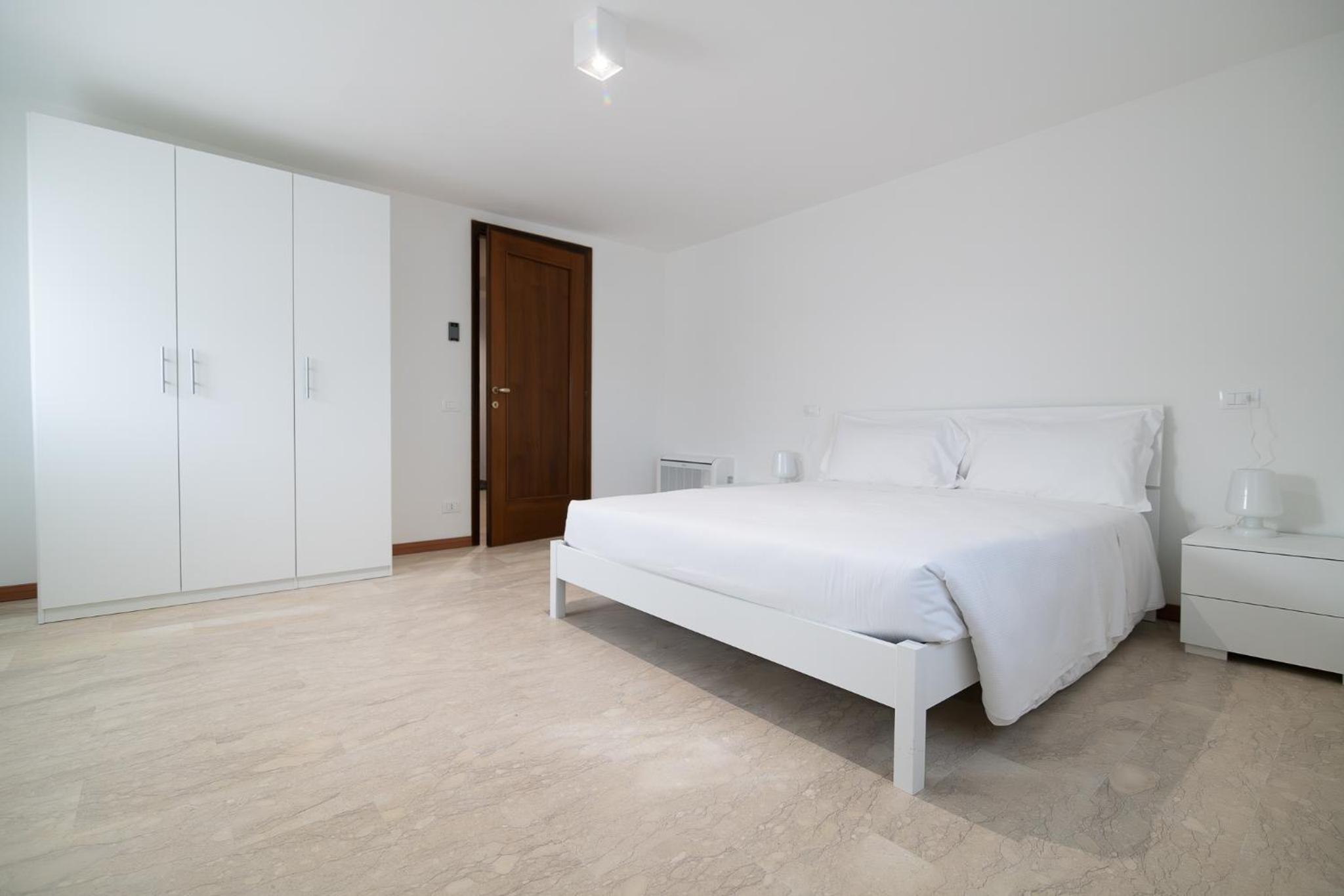 Three-Bedroom Apartment - Photo 8