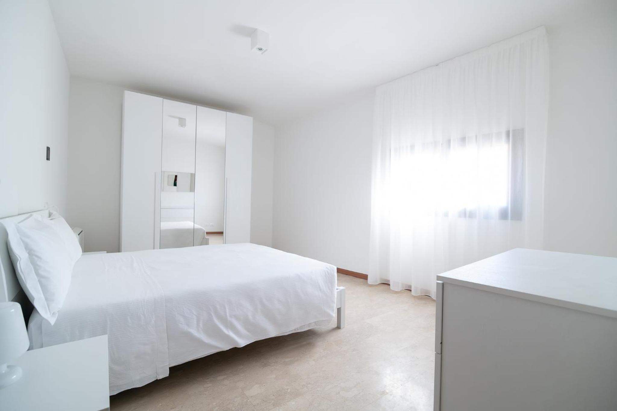 Three-Bedroom Apartment - Photo 14