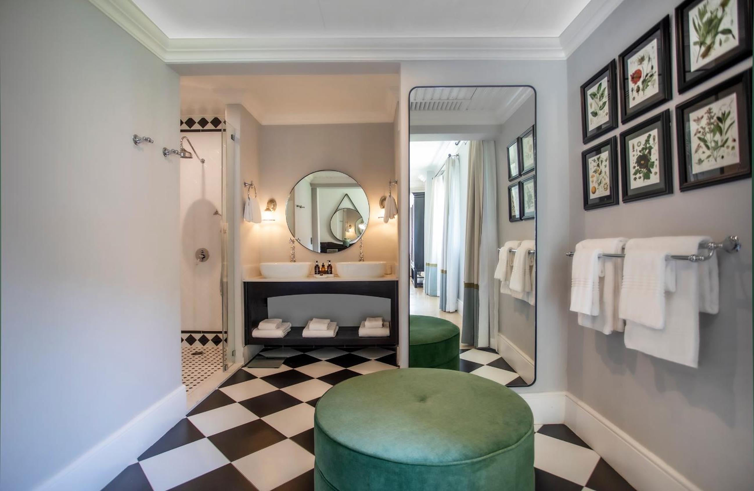 Livingstone Junior Suite - Photo 6