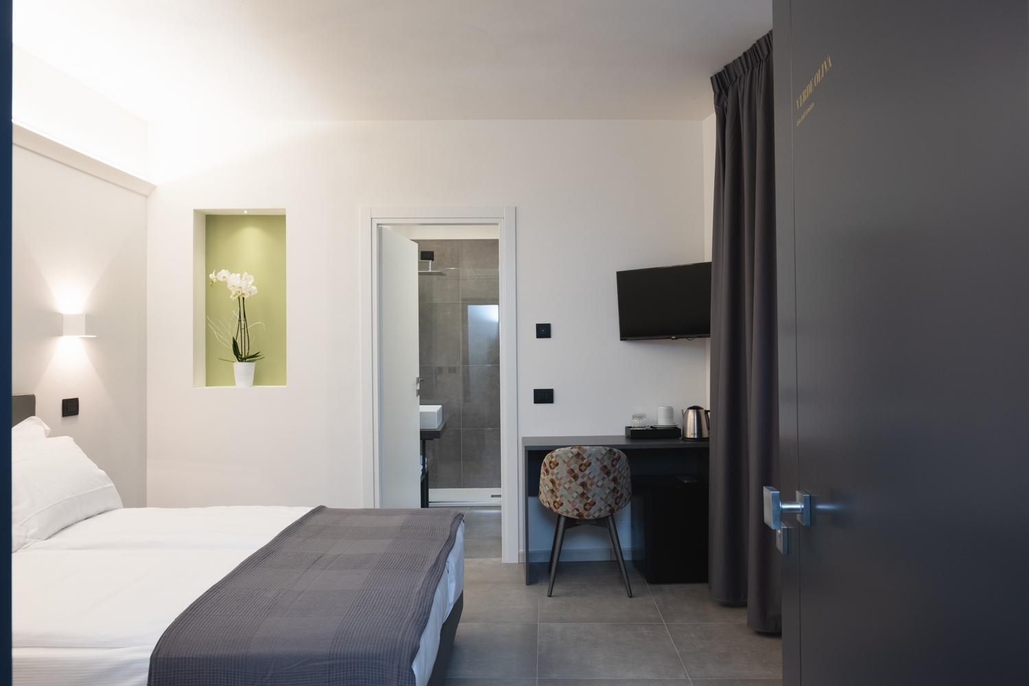 Deluxe Room - Photo 2
