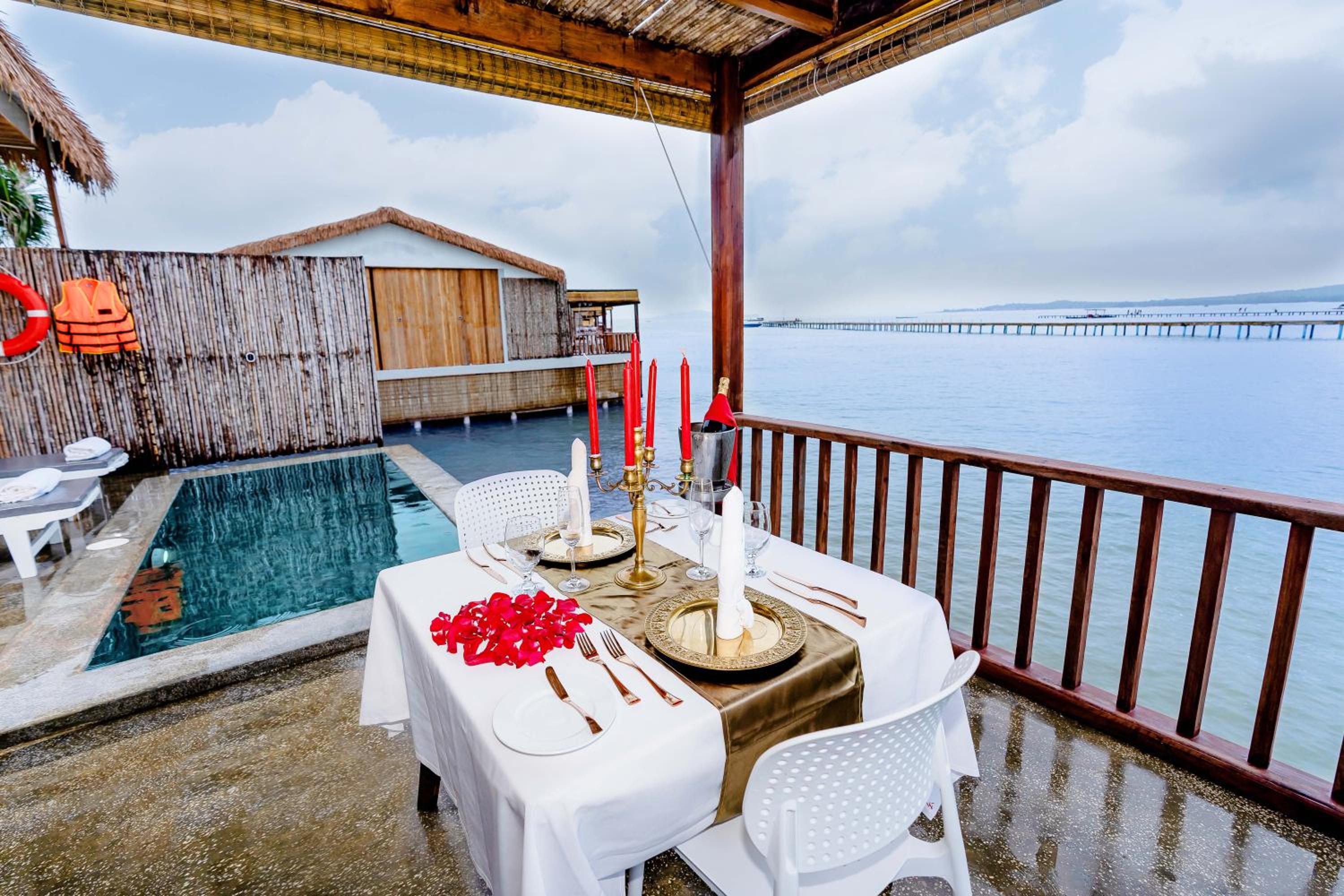Elite Villa King Bed - Photo 7