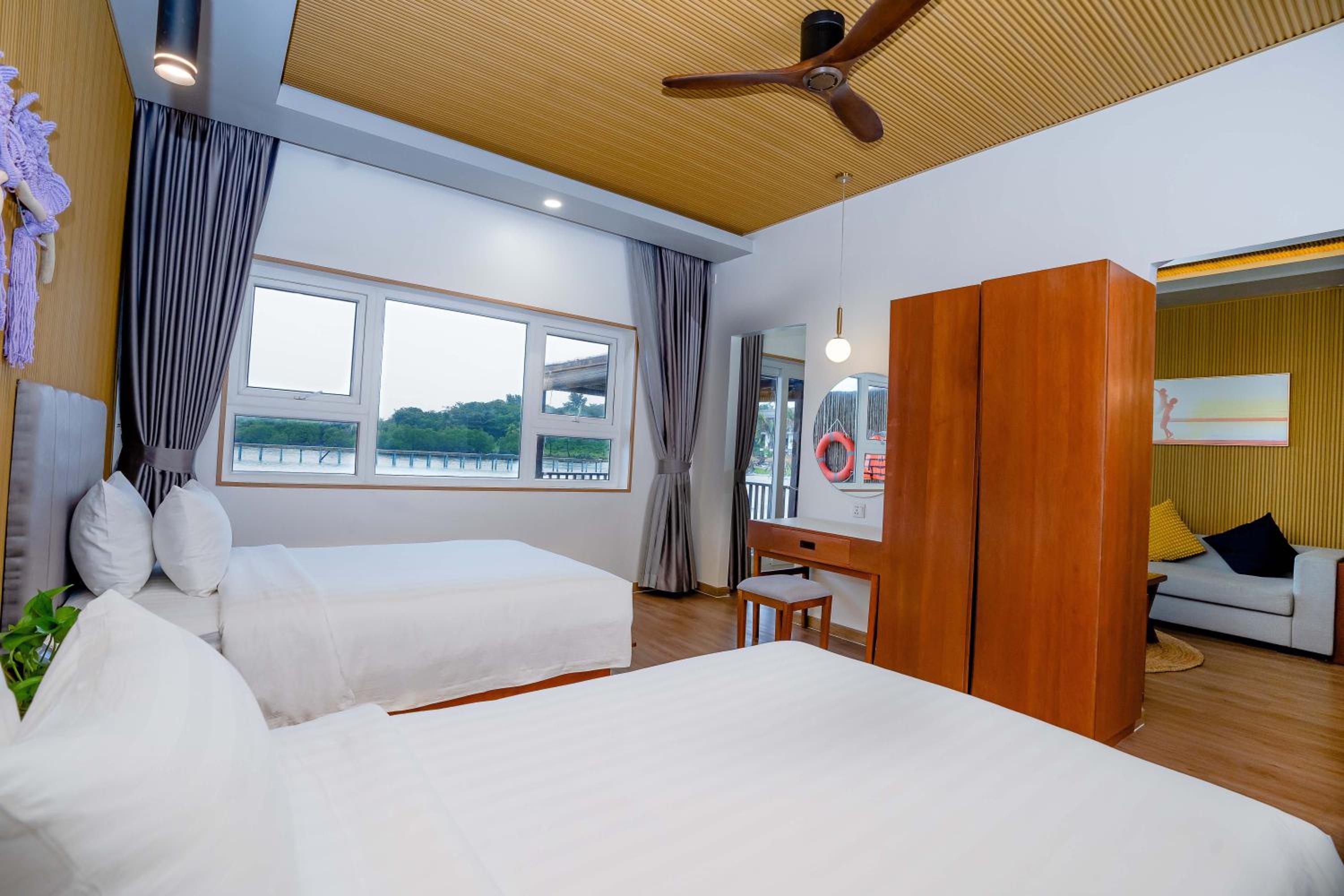 Elite Villa Twin Bed - Photo 3