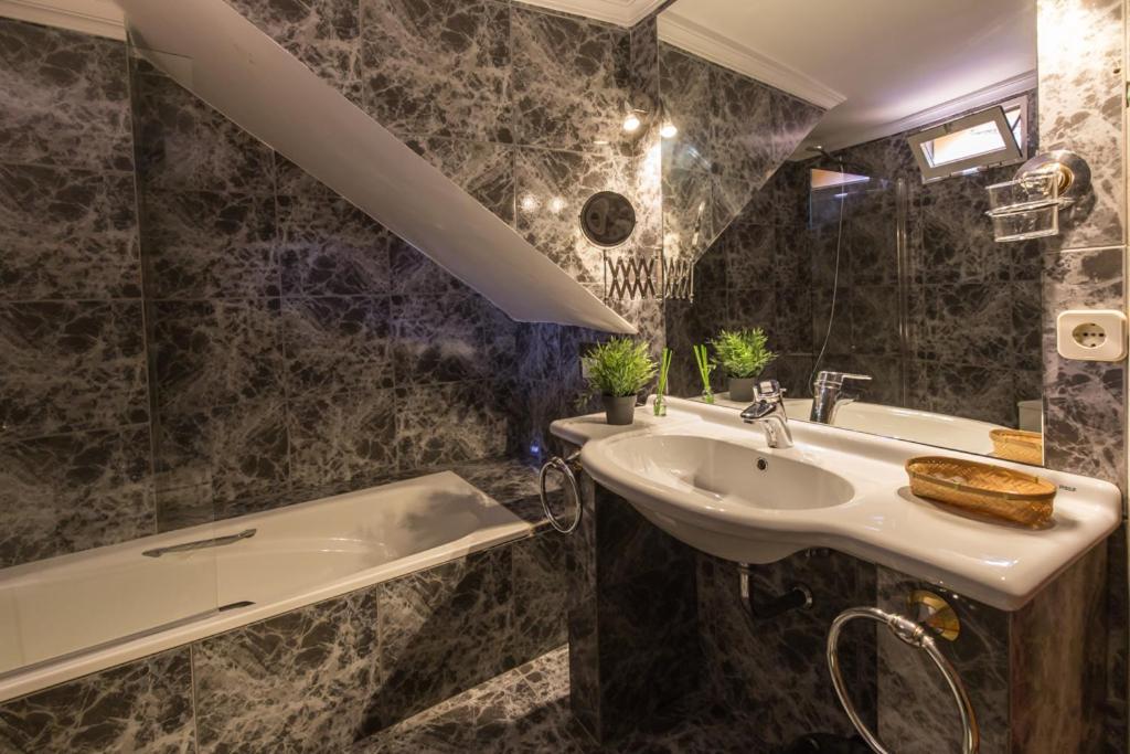 Double Room with Terrace photo 2