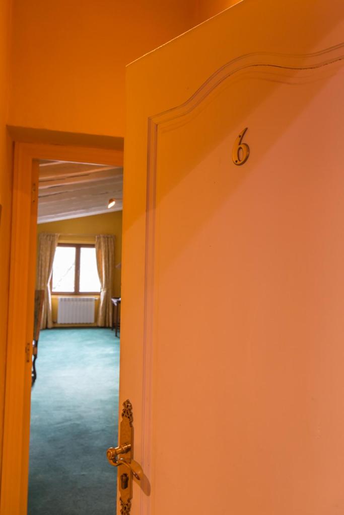 Double Room - Photo 1