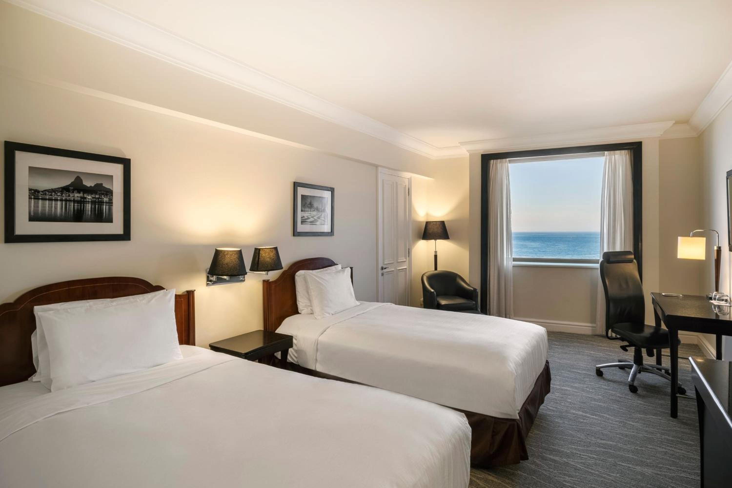 Executive lounge access, Guest room, 2 Twin/Single Bed(s) thumbnail 6