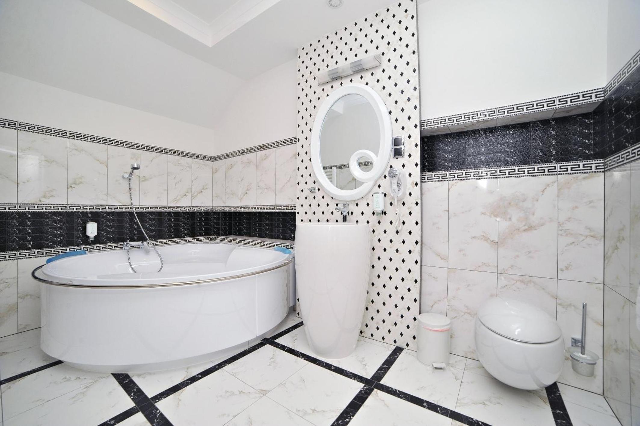 Suite - Photo 2