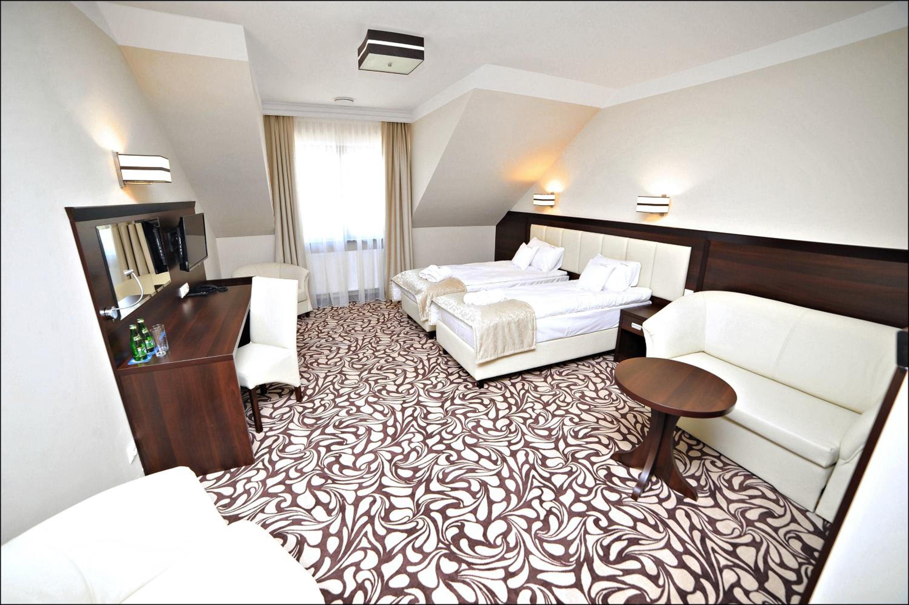 Twin Room - Photo 2