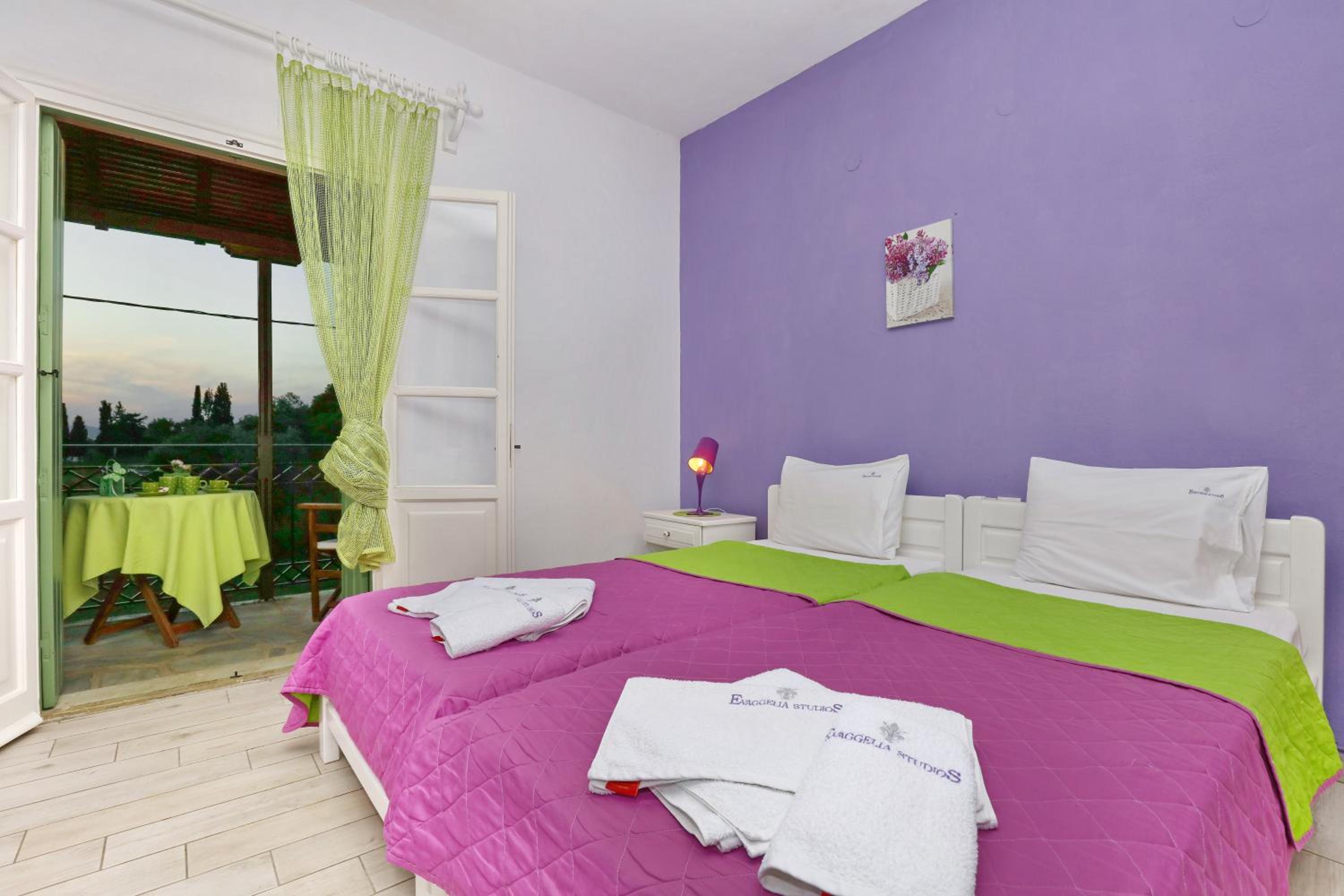 Studio Apartment with Sea View - Photo 3