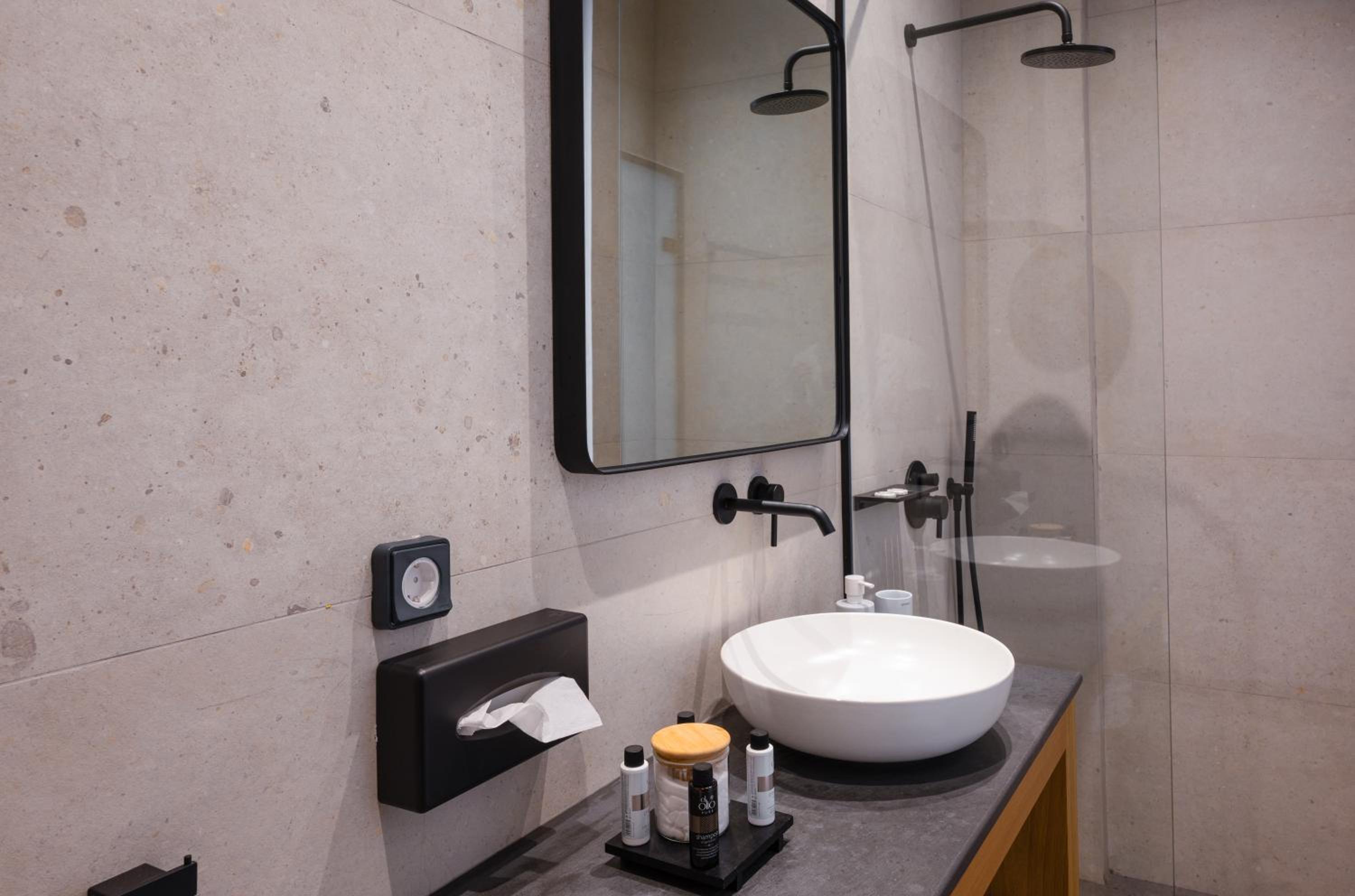 Two-Bedroom Suite - Photo 9