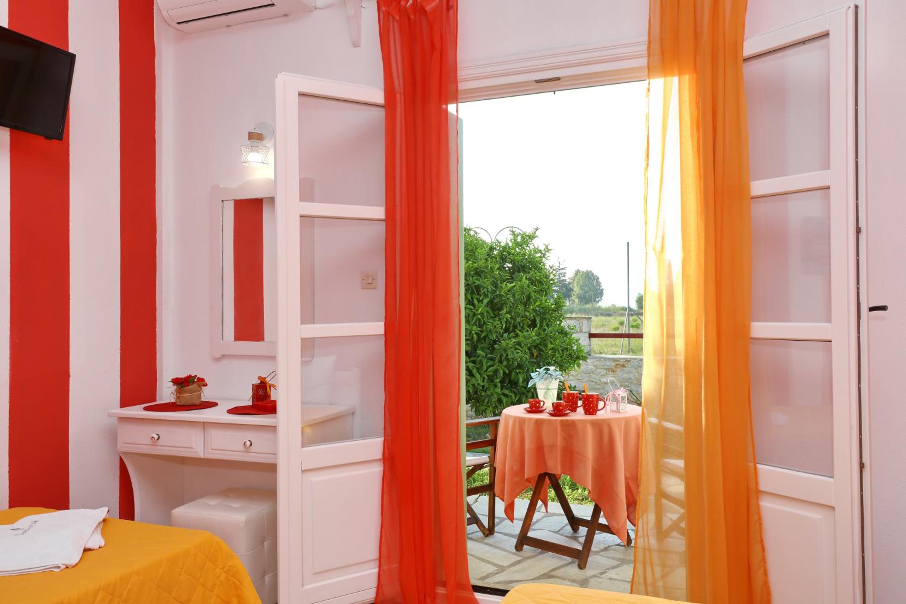 Studio Apartment with Sea View - Photo 18