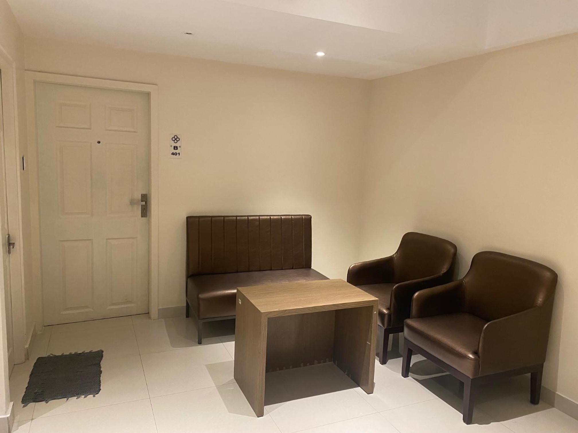 Two-Bedroom Suite - Photo 6