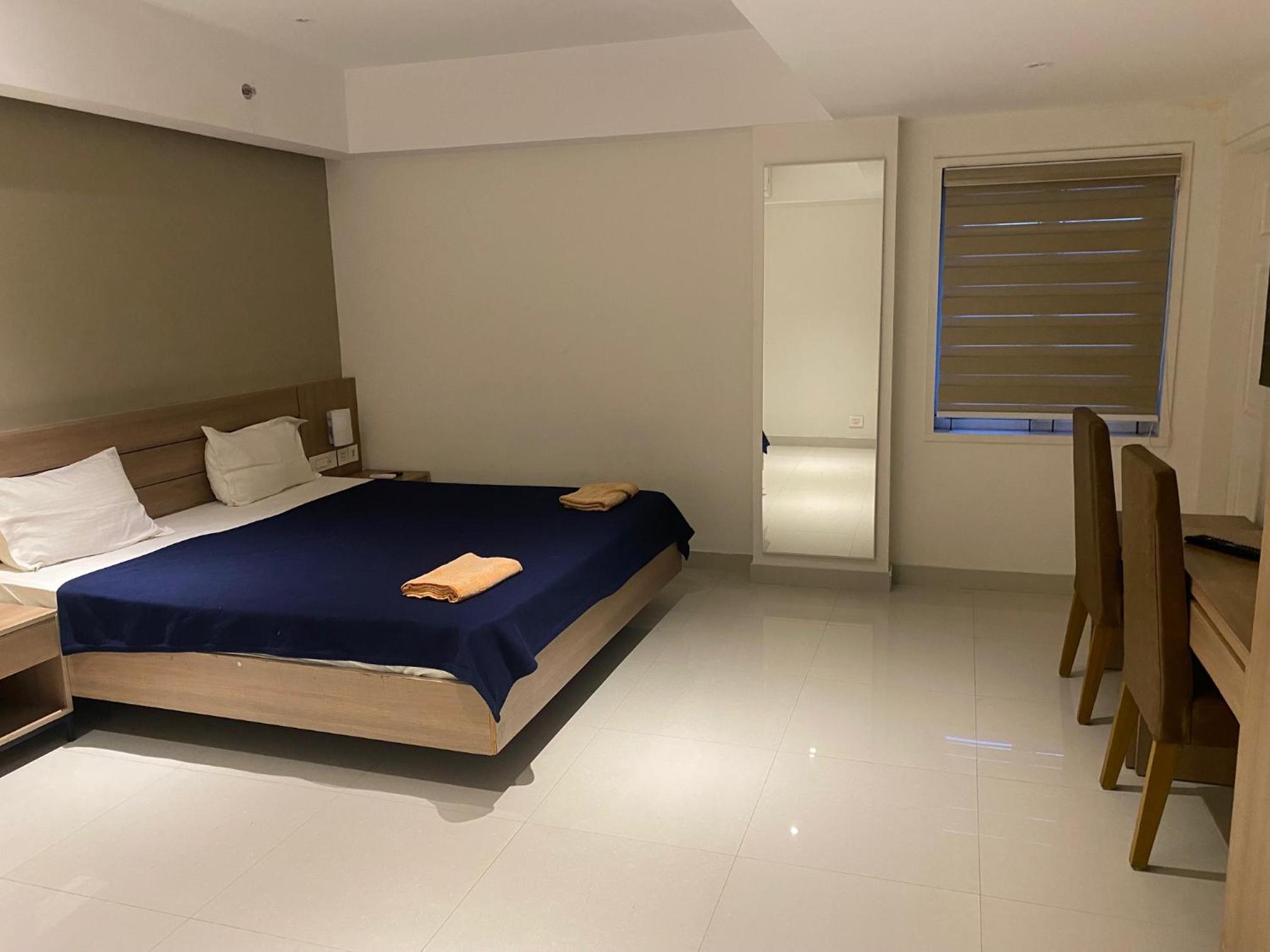 Two-Bedroom Suite - Photo 5