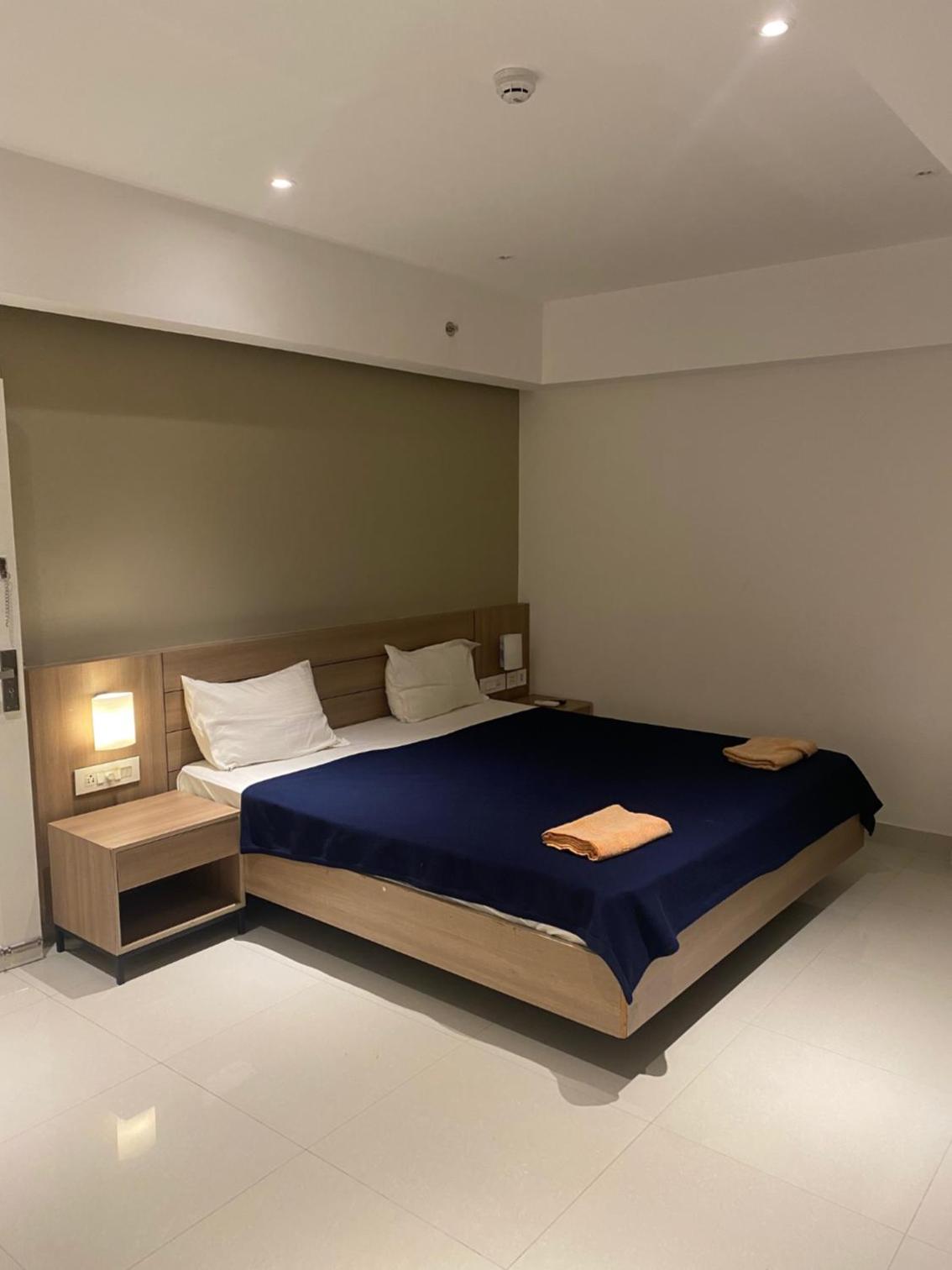 Two-Bedroom Suite - Photo 4