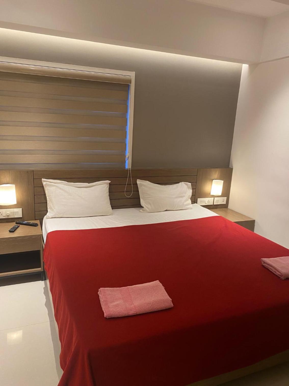 Two-Bedroom Suite - Photo 2