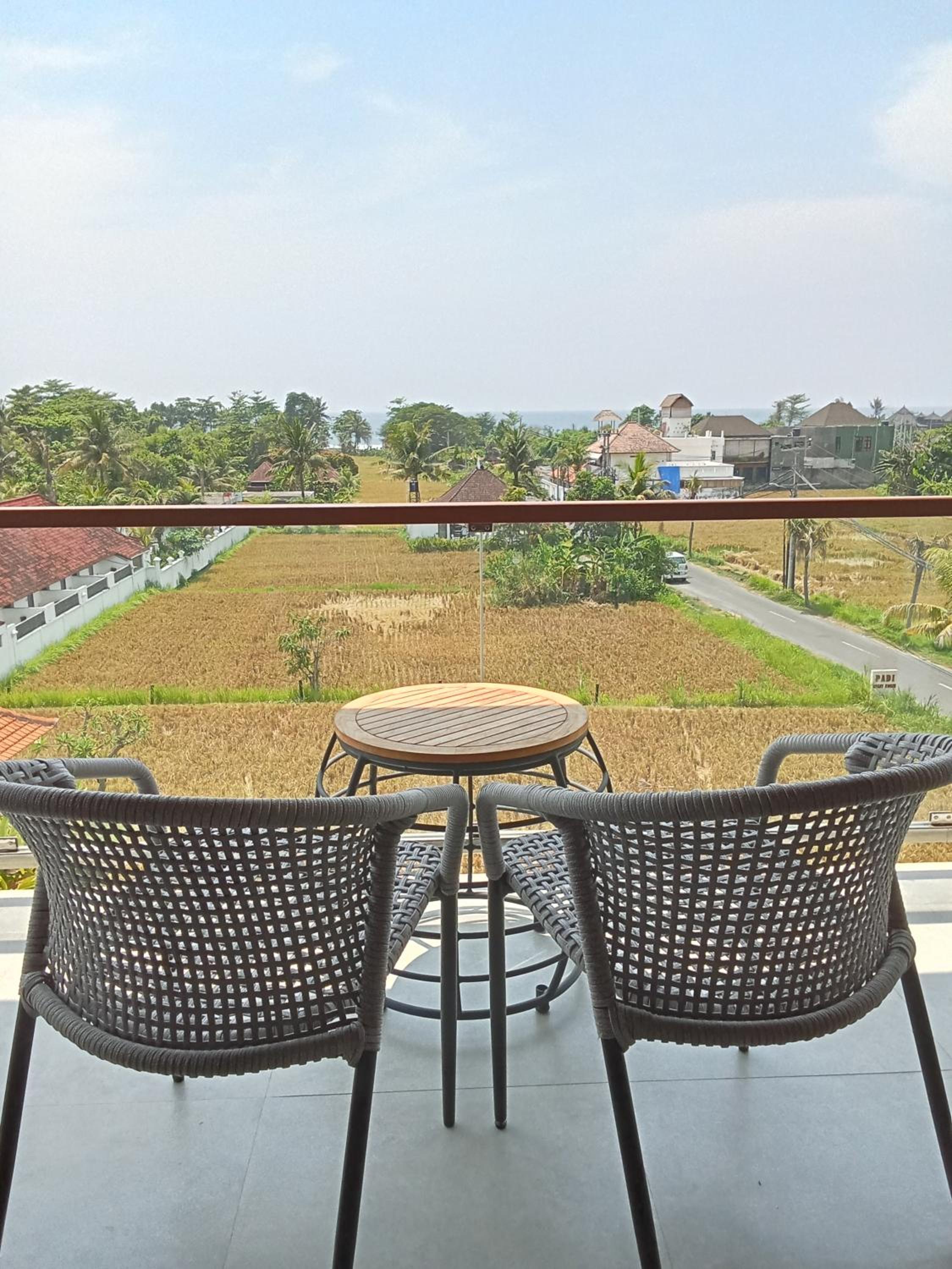 Double Room with Balcony and Sea View - Photo 4