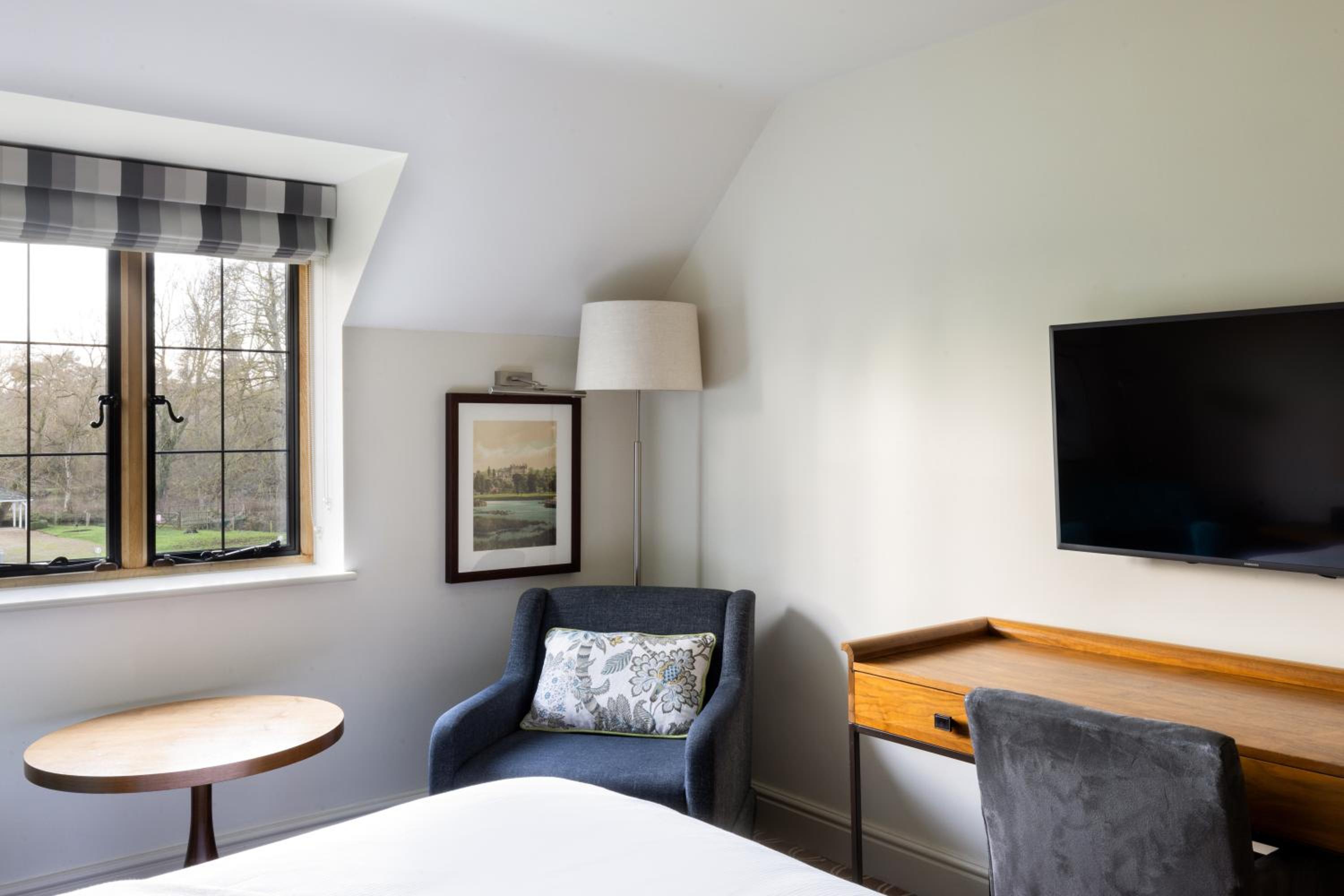 Premium King Room with River View - Photo 5
