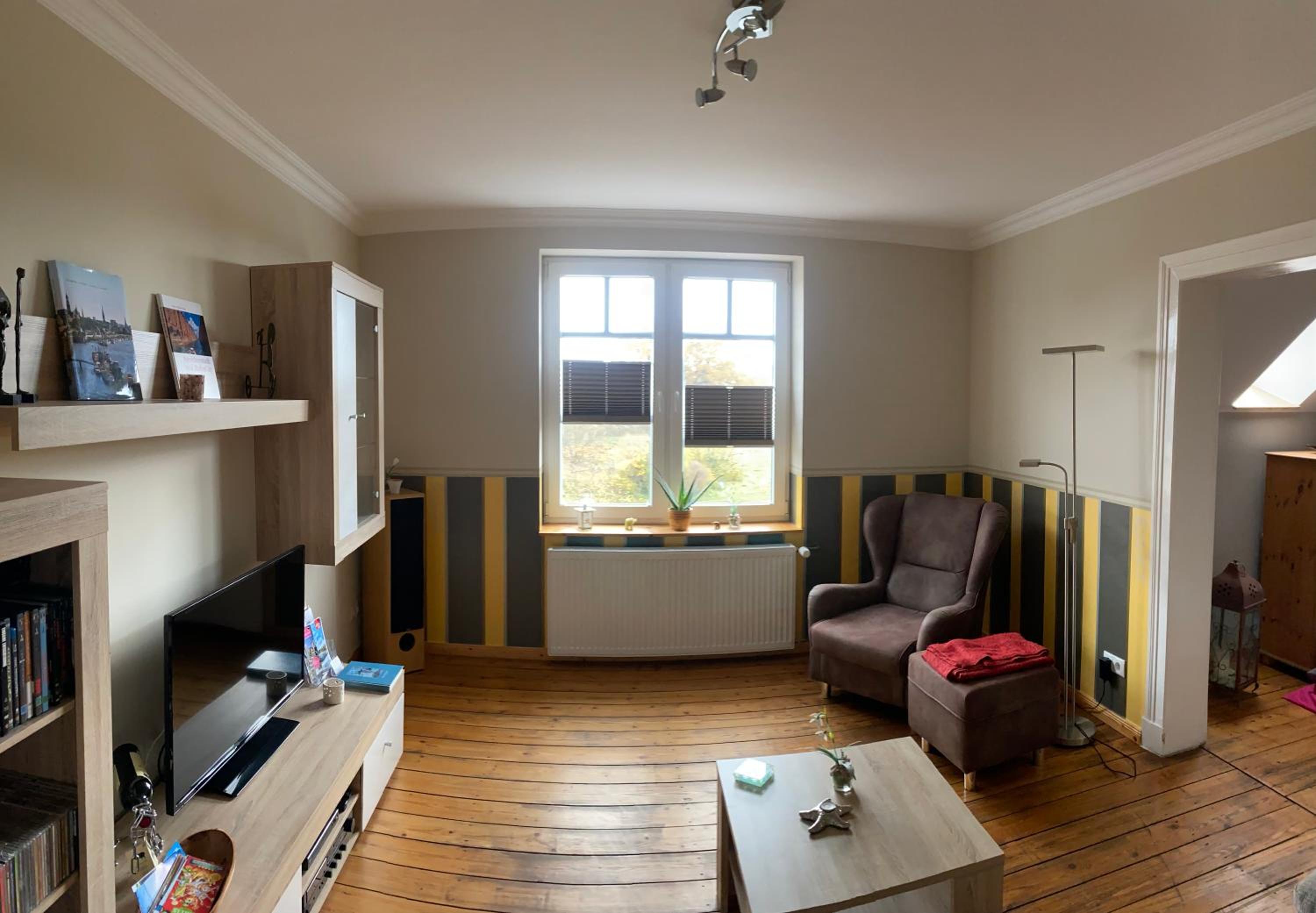 One-Bedroom Apartment - Photo 3