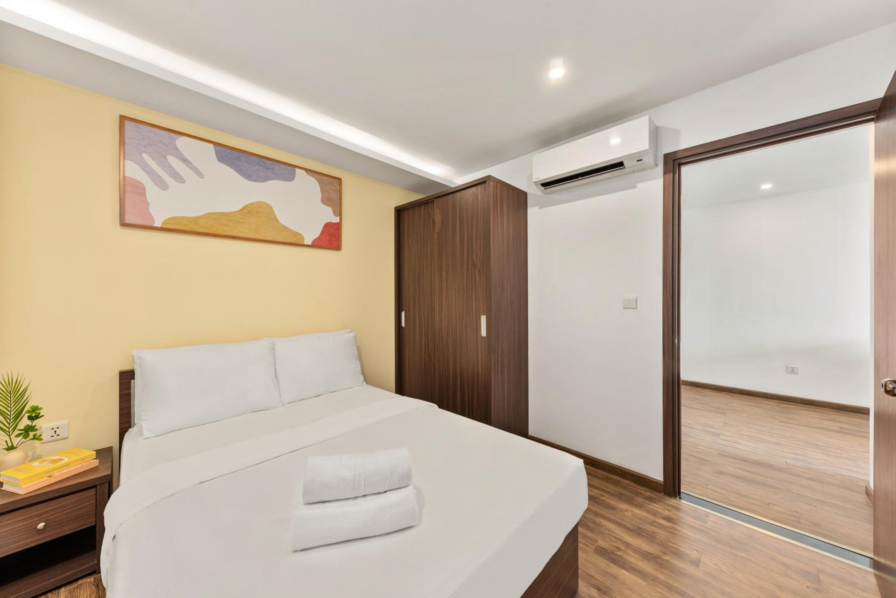 Two-Bedroom Apartment - Photo 4