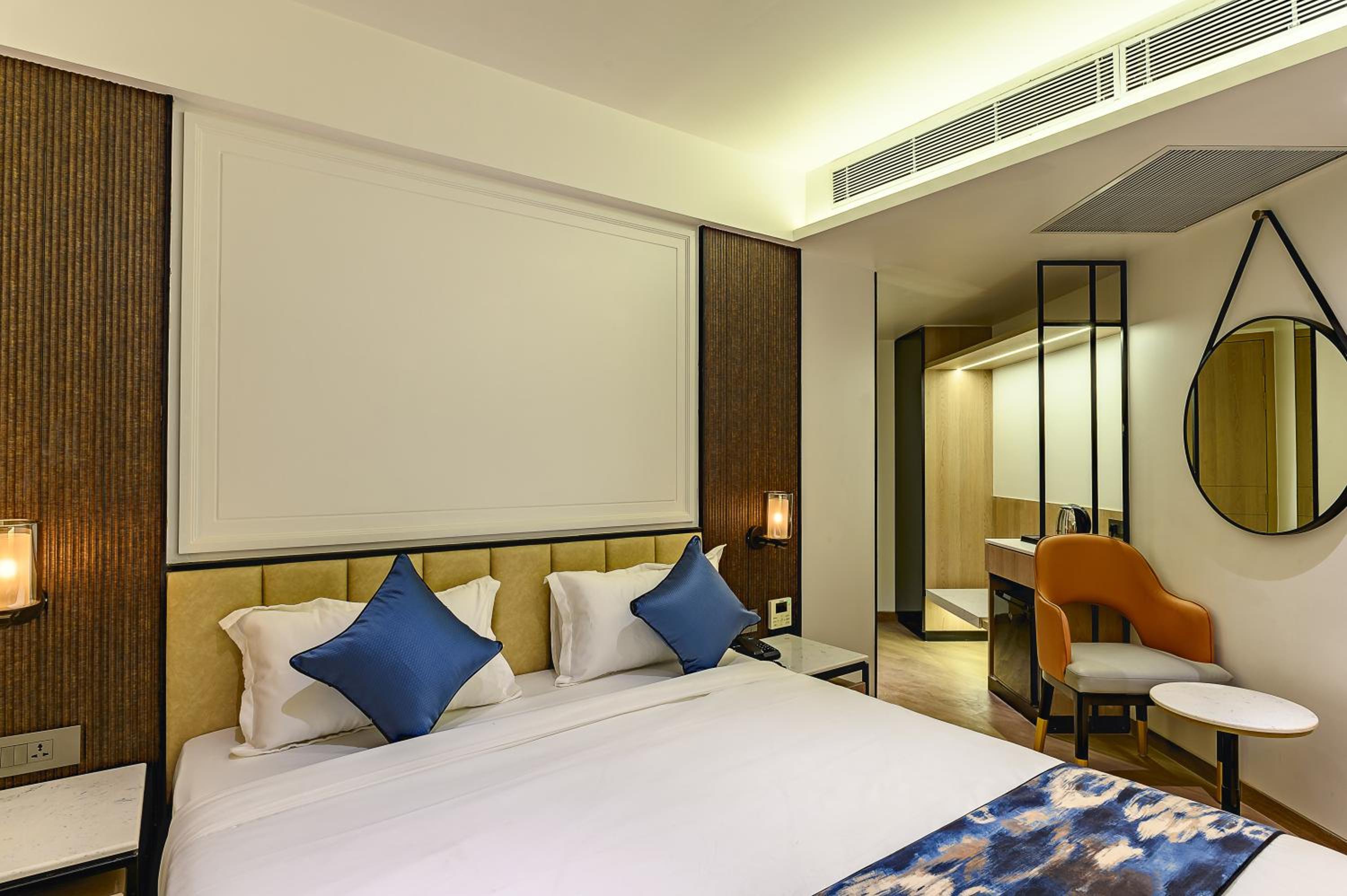 Gold Room - Photo 1
