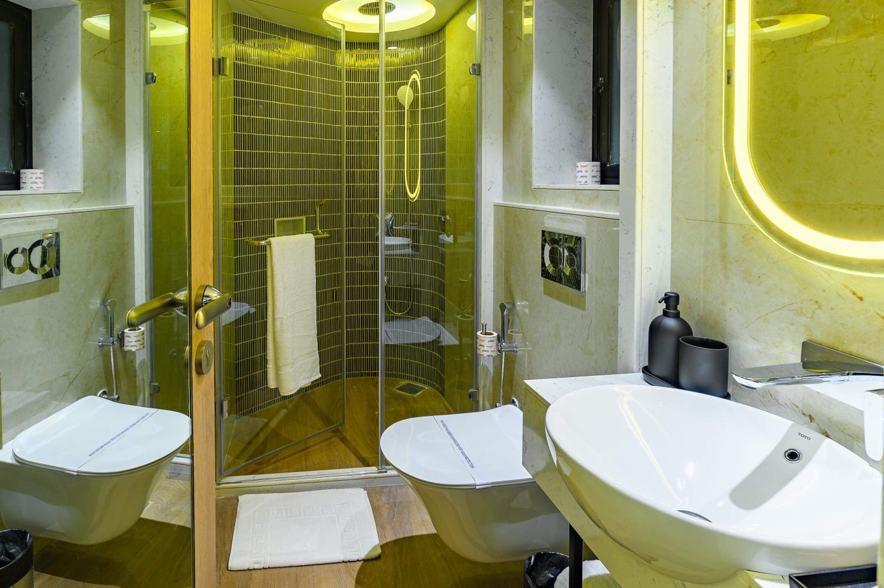Platinum Room - Photo 5
