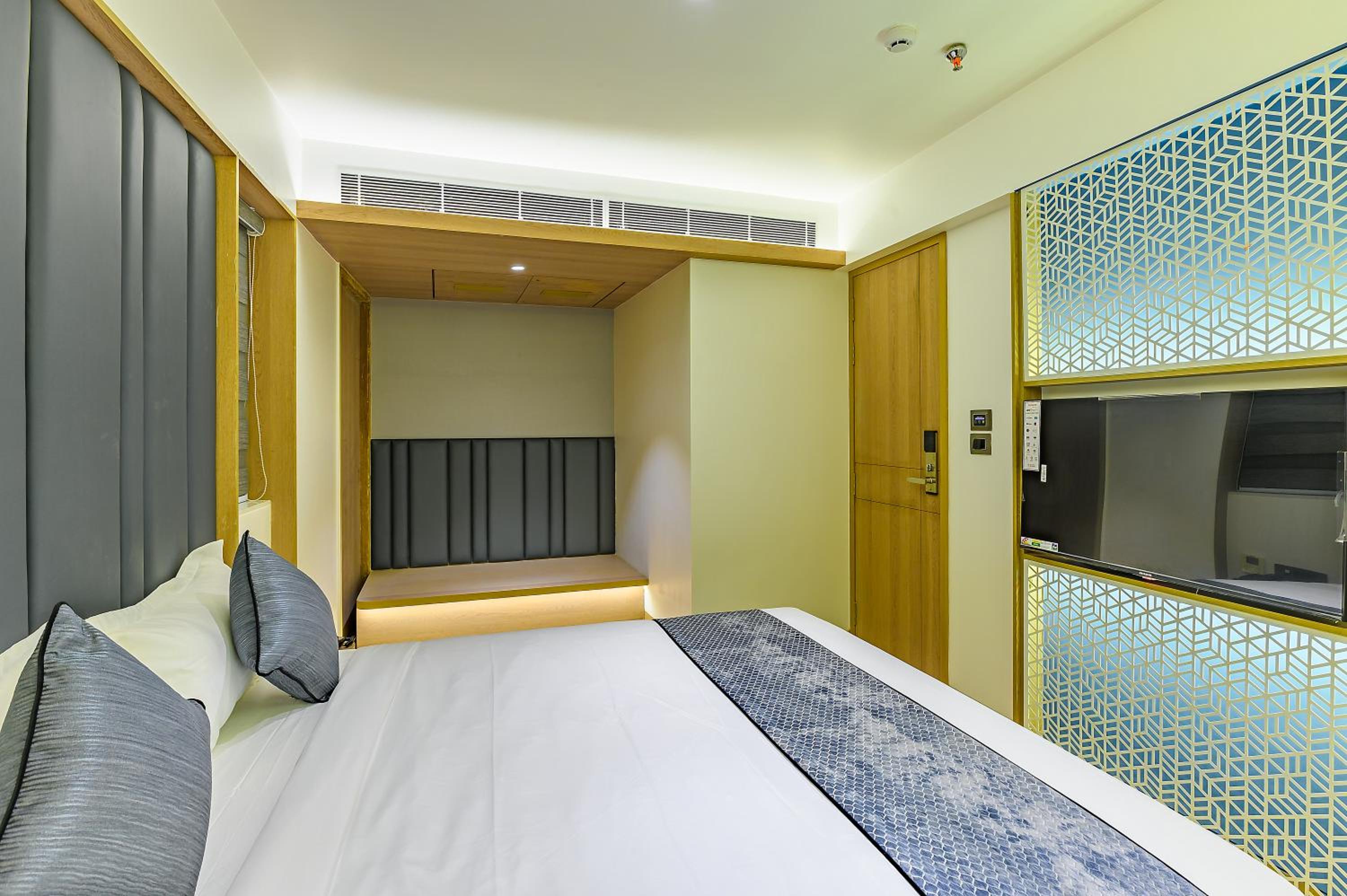 Platinum Room - Photo 9