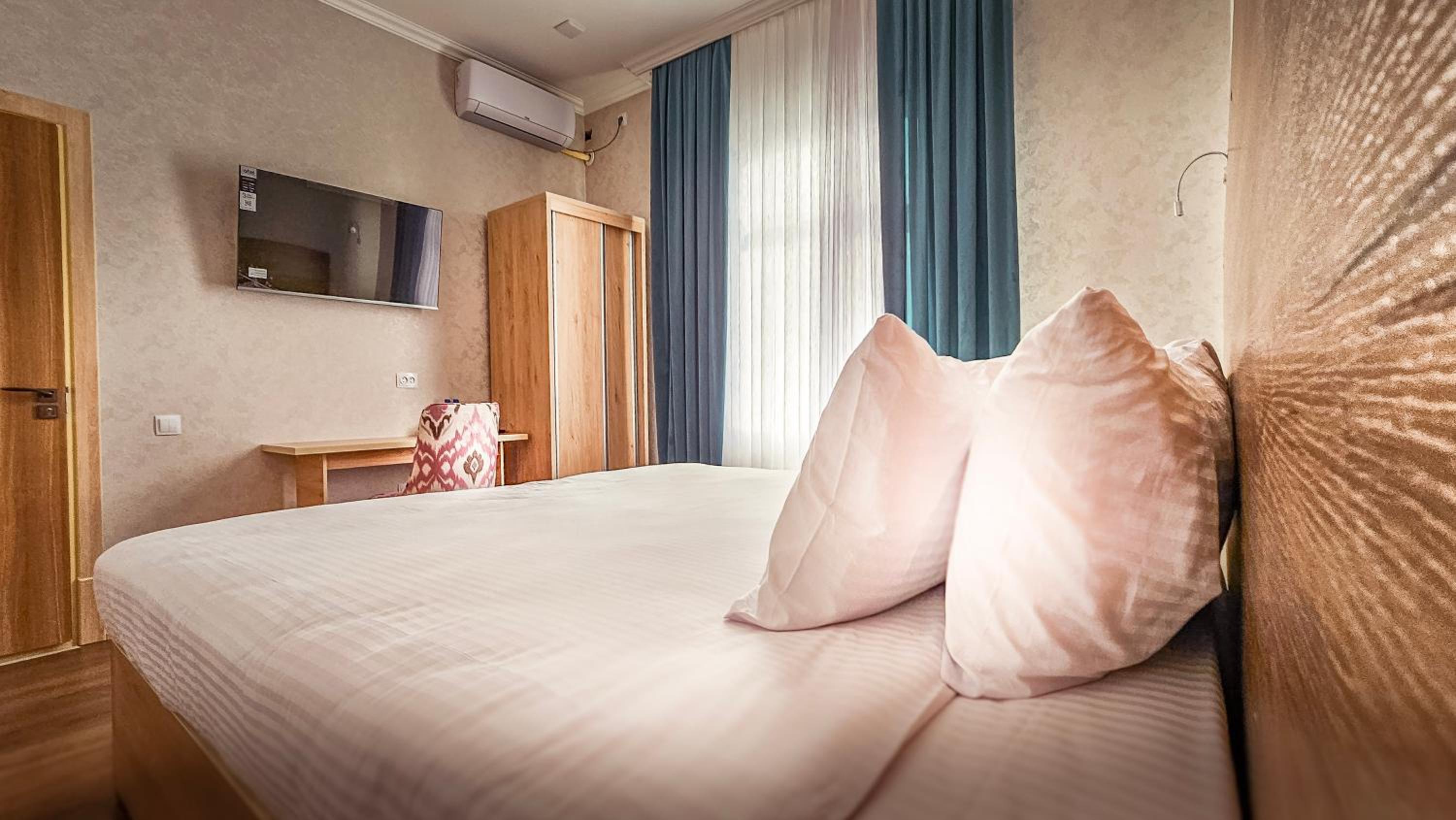 Deluxe Double Room photo 3