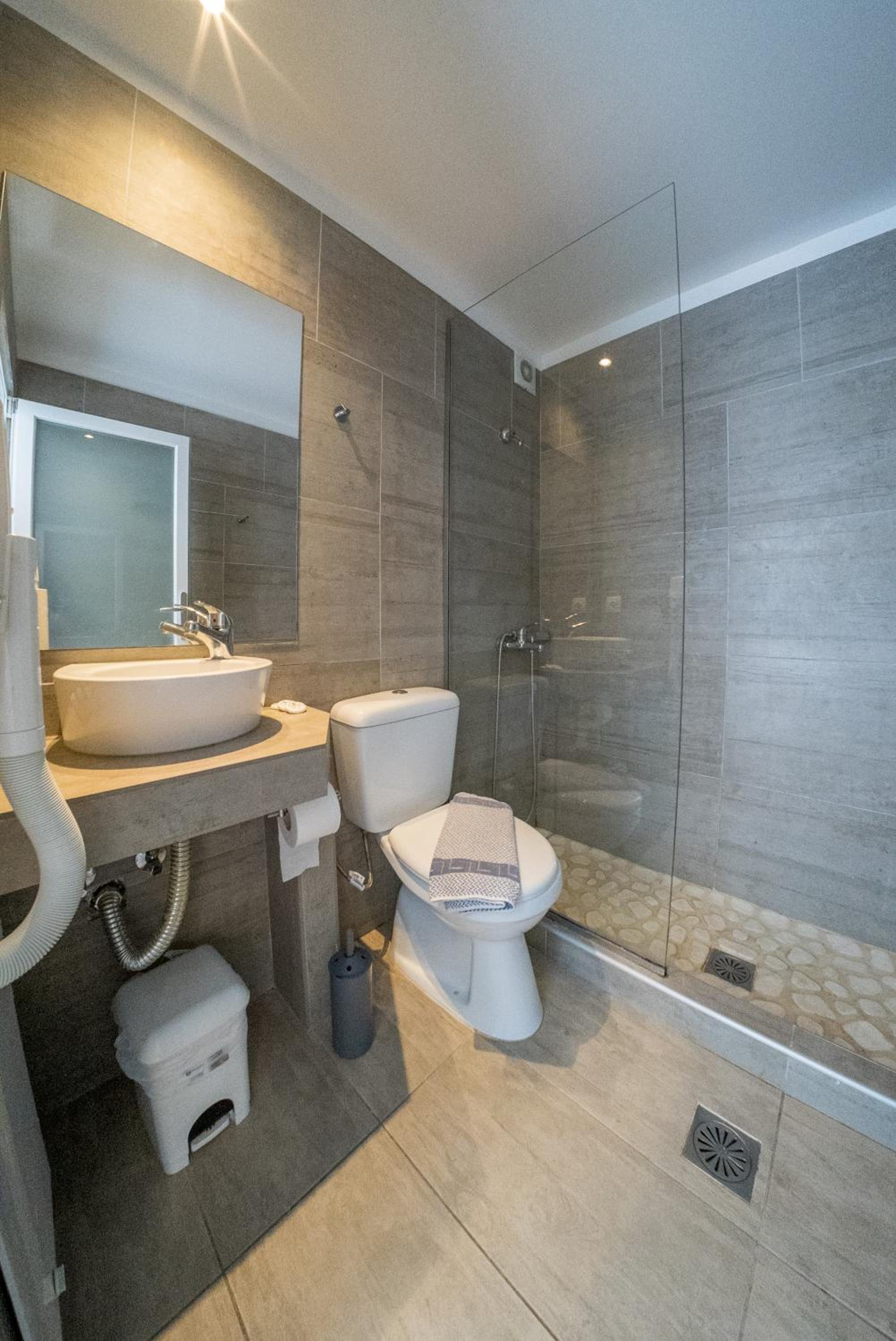 Standard Quadruple Room photo 3