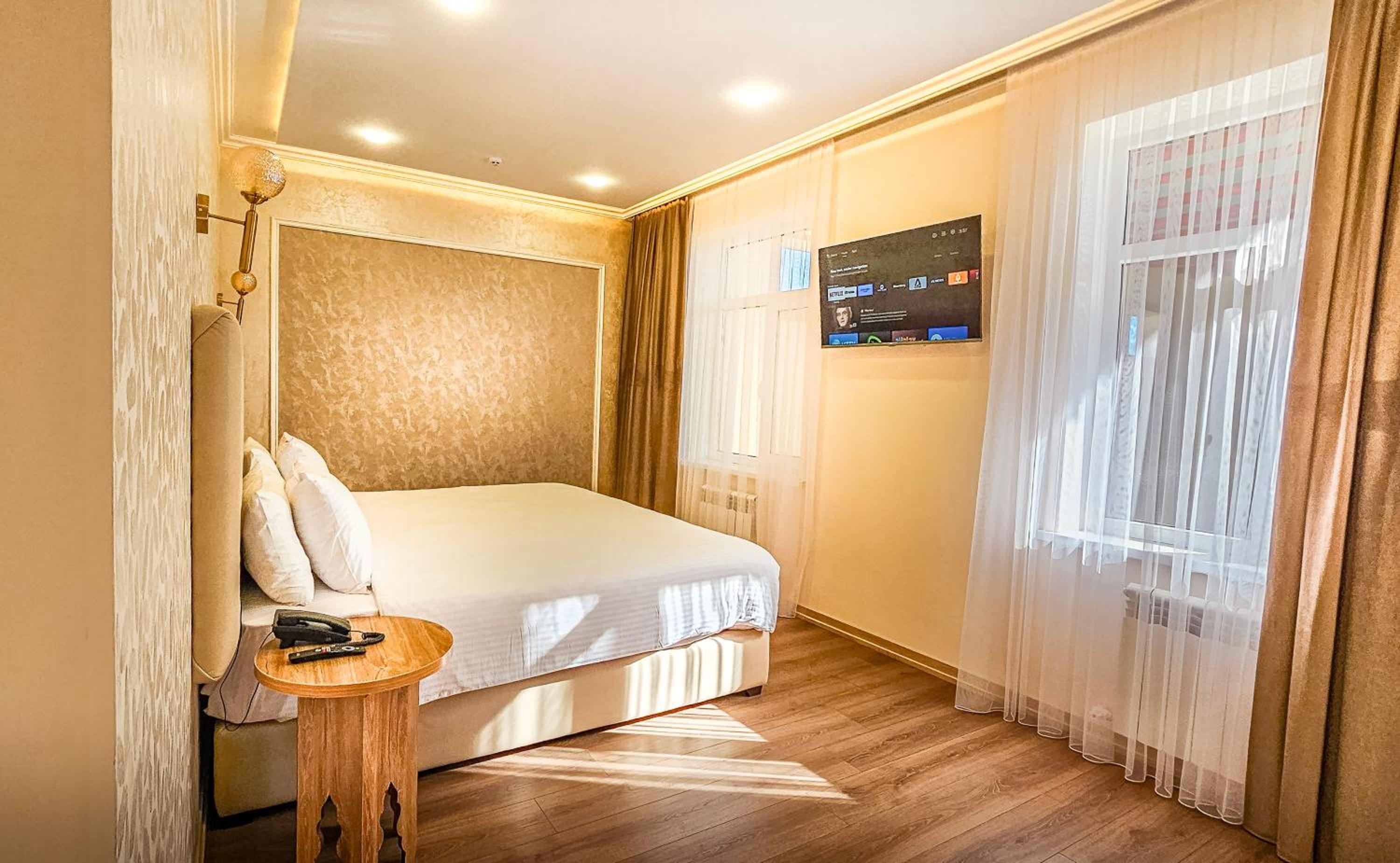 Deluxe Suite photo 1