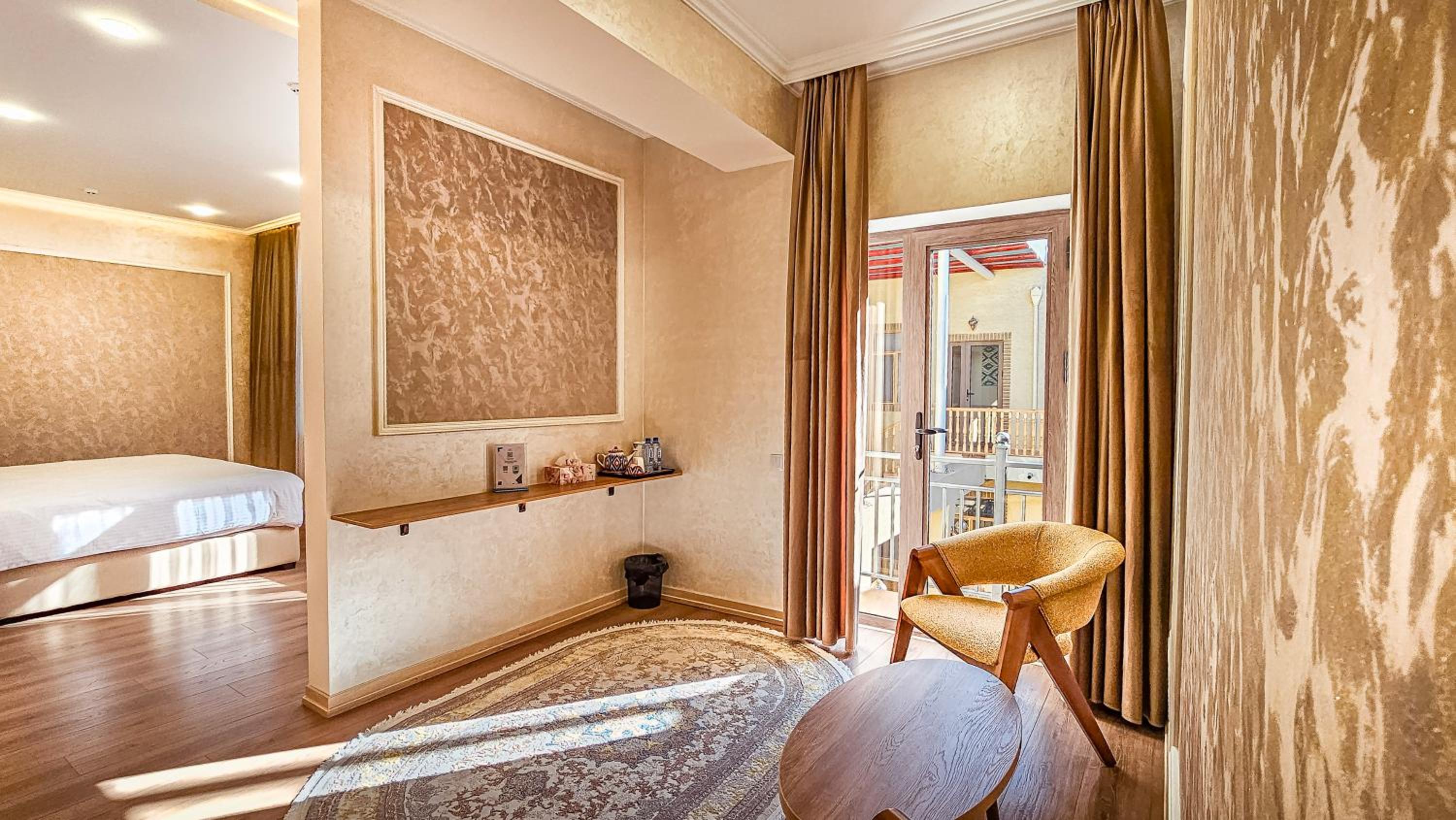 Deluxe Suite photo 2