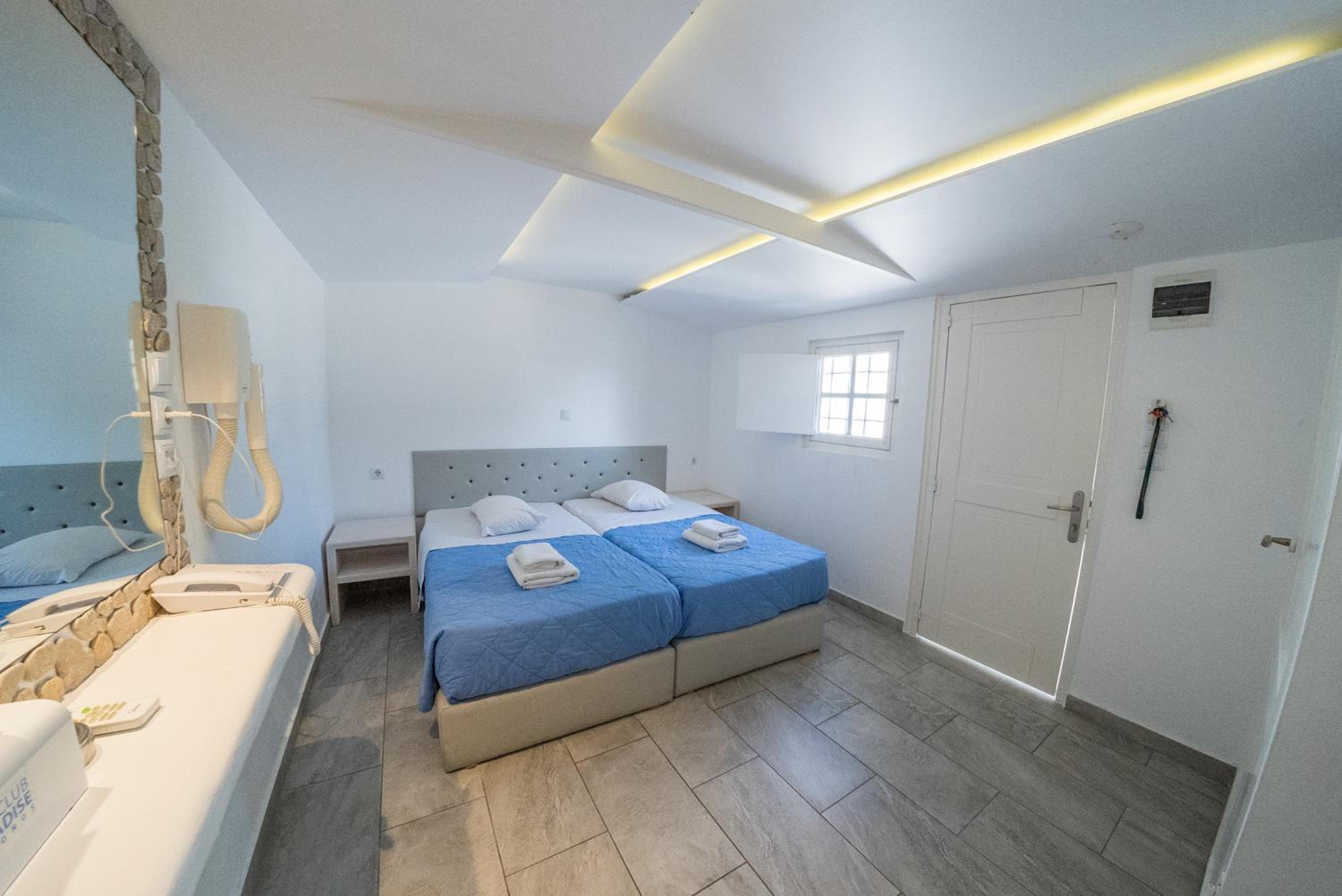Bungalow (2 Adults) photo 1