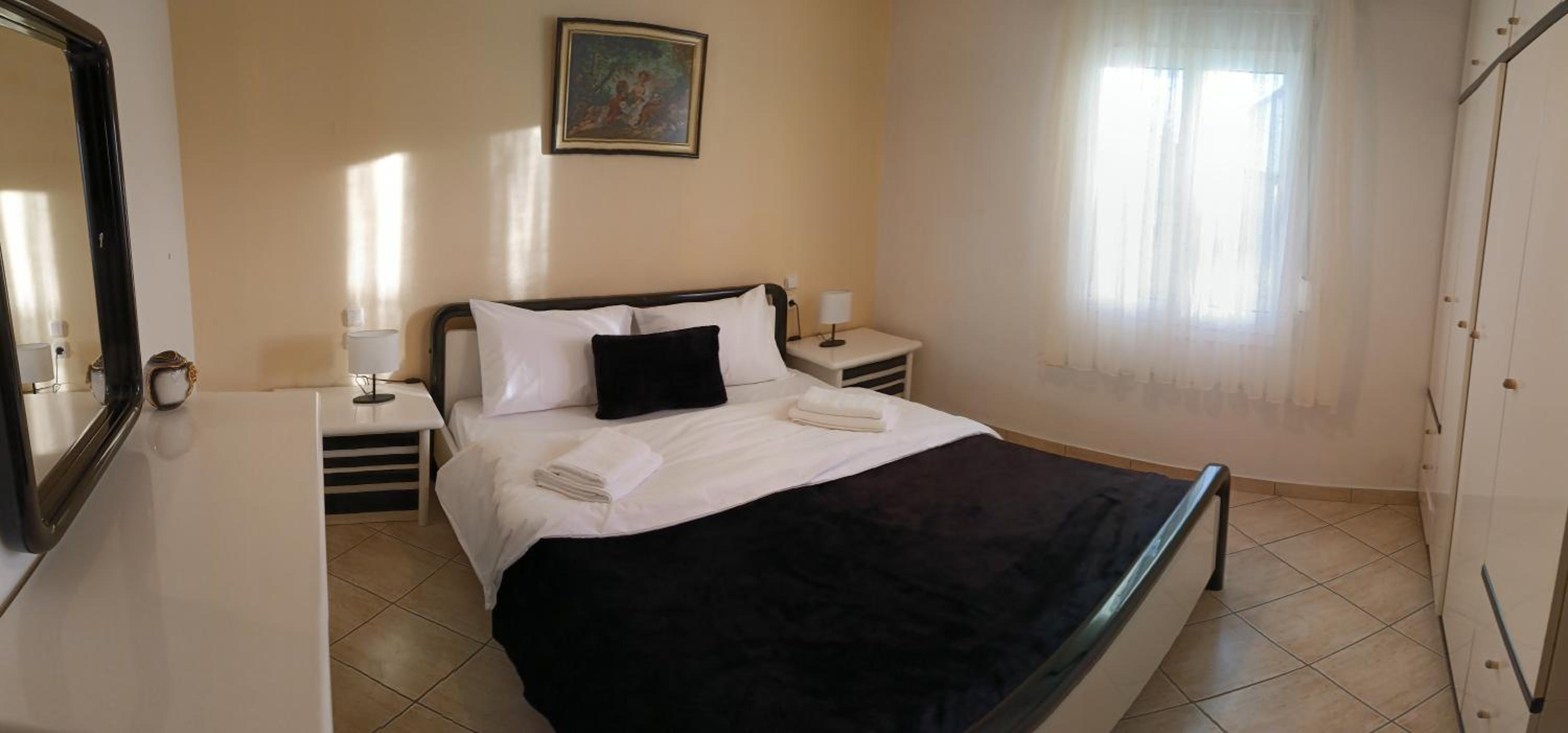 Four-Bedroom House photo 1