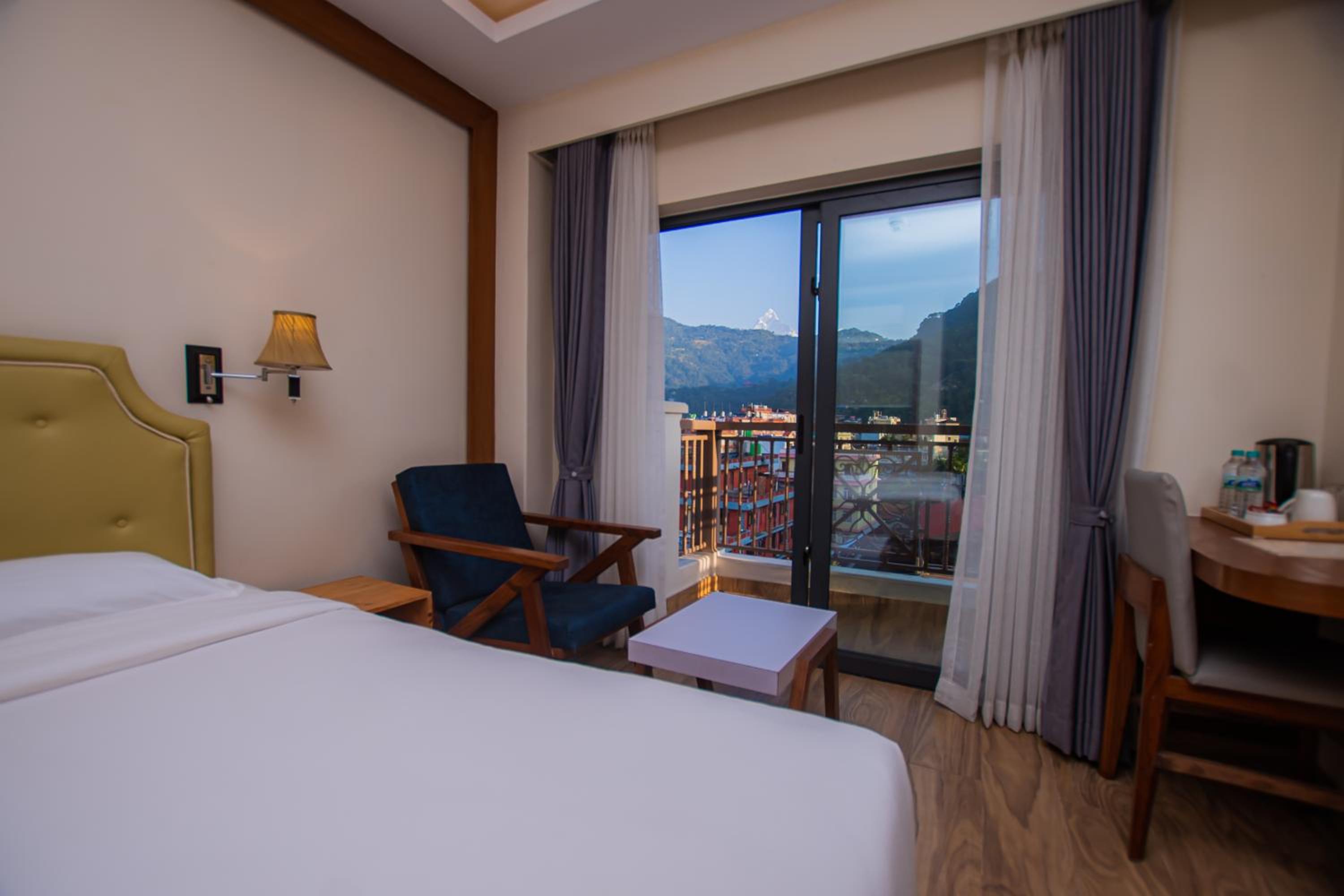Deluxe Twin Room - Photo 8