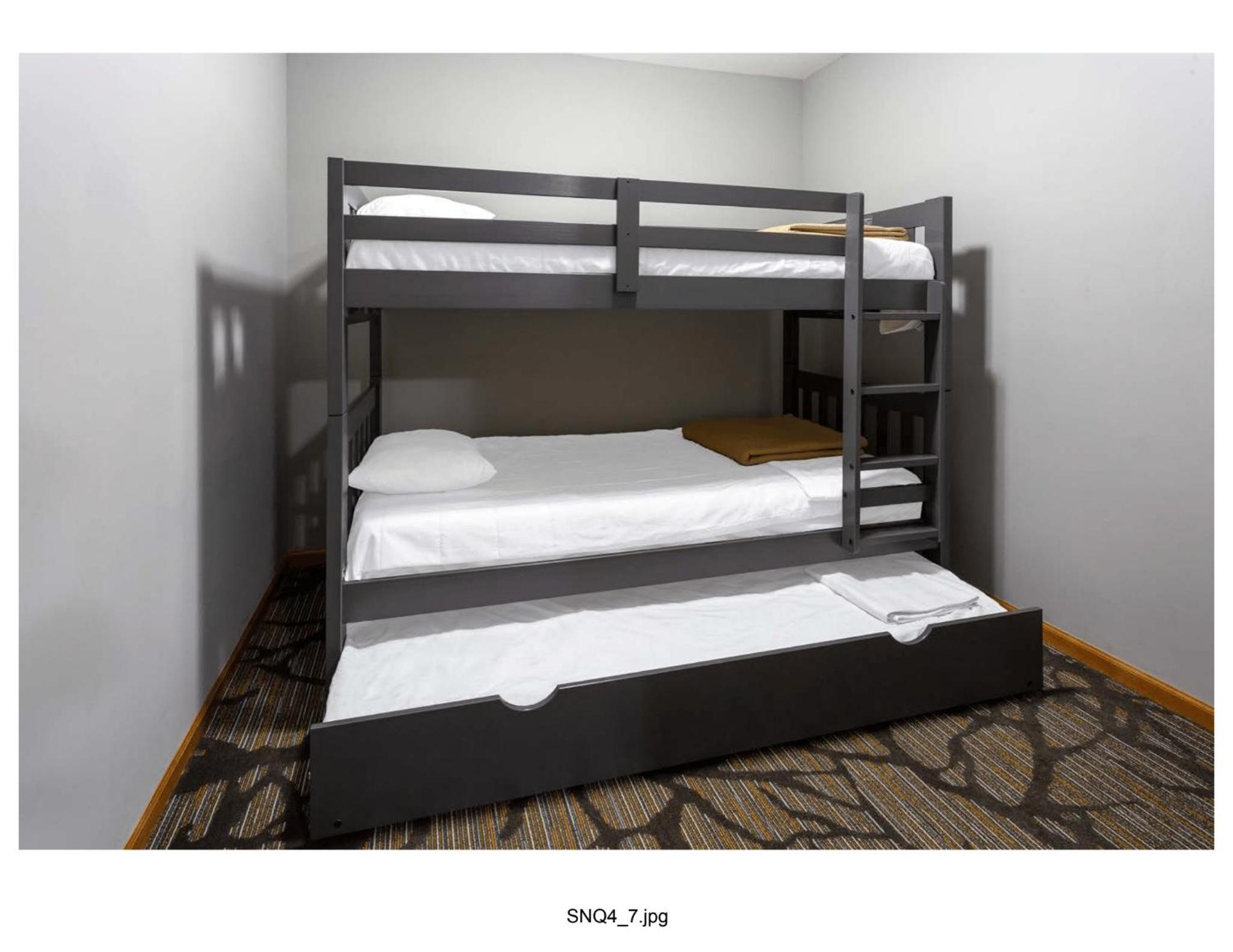 Three-Bedroom Deluxe Suite - Non-Smoking