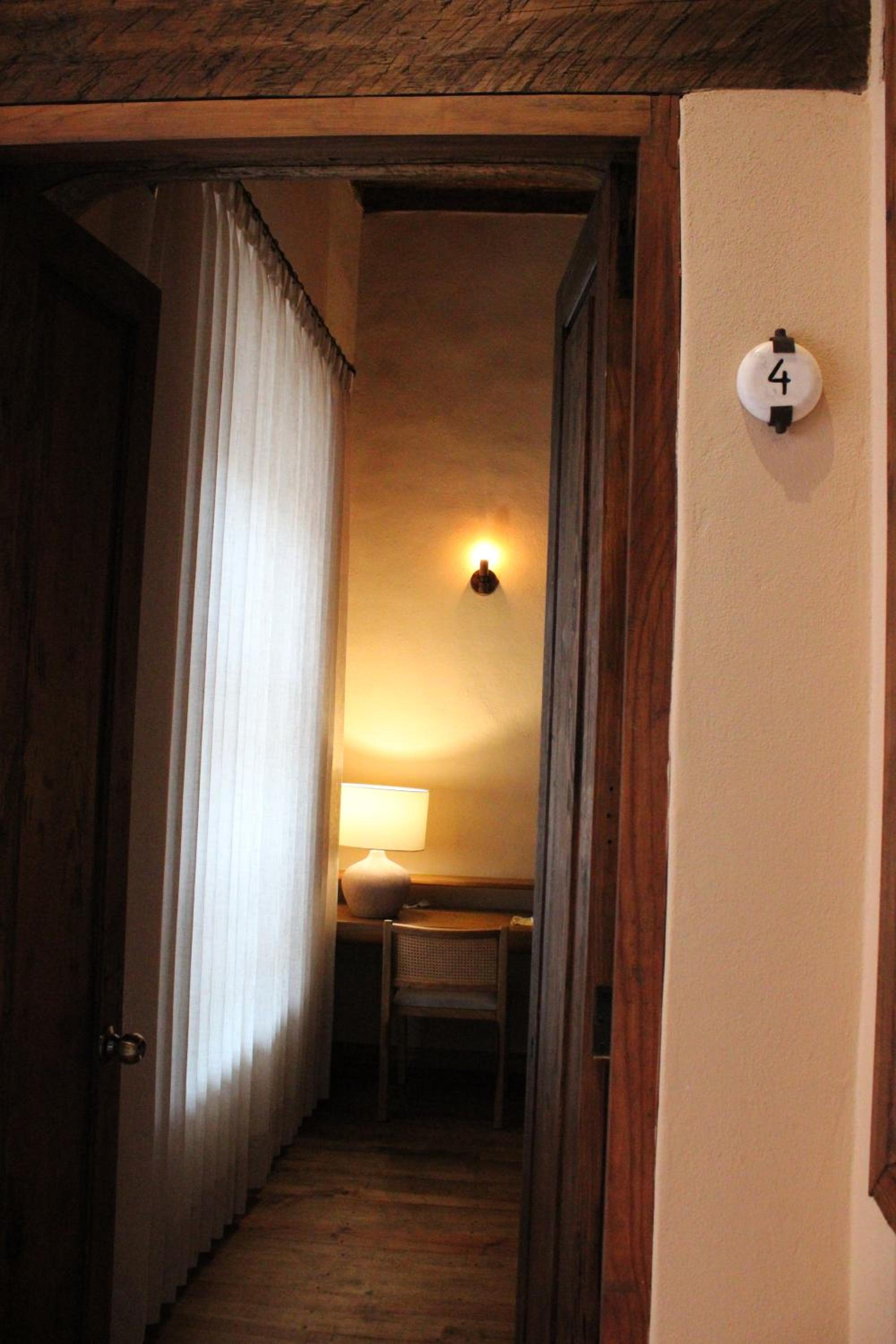 Queen Room - Photo 4