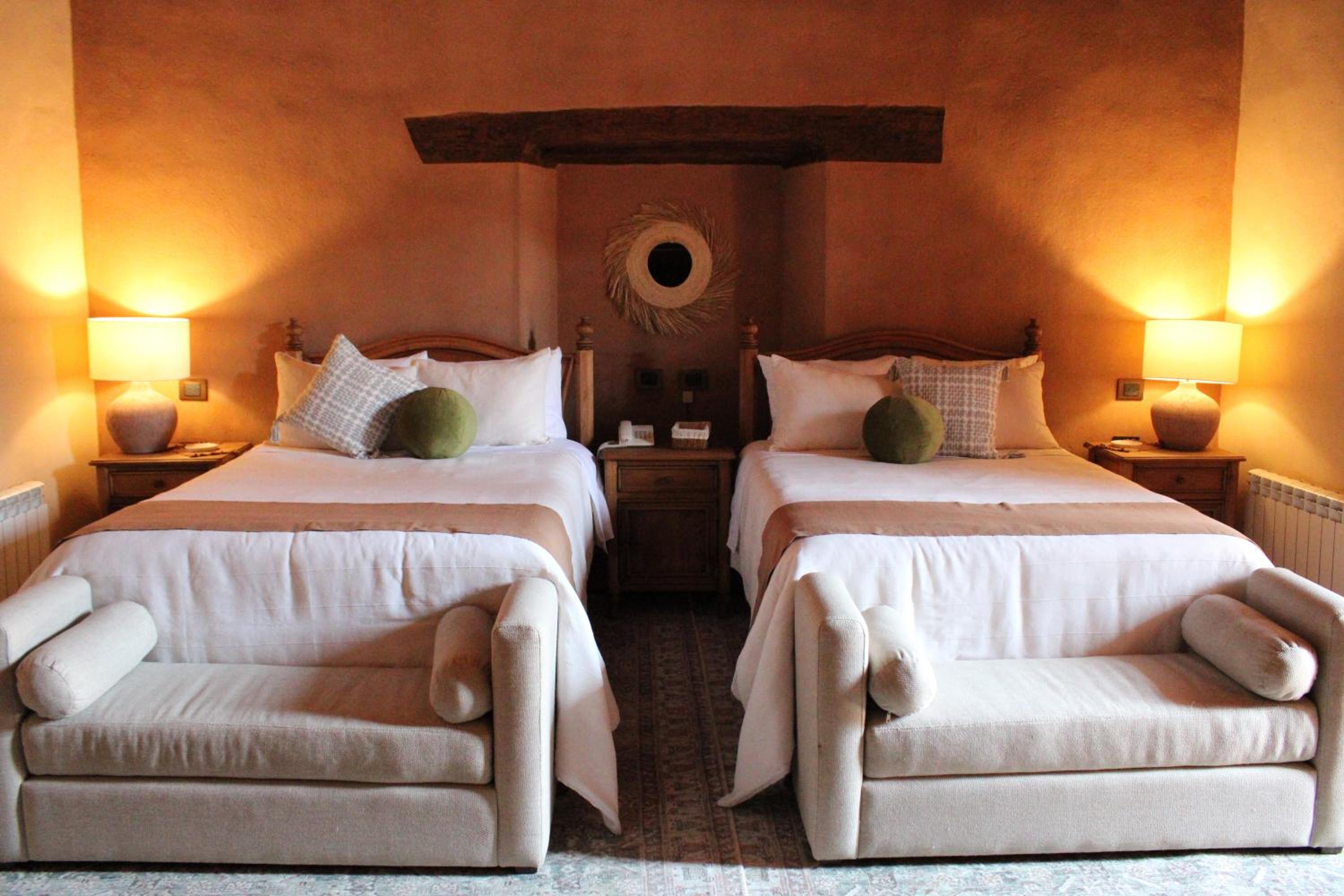 Double Room with Two Double Beds - Photo 6