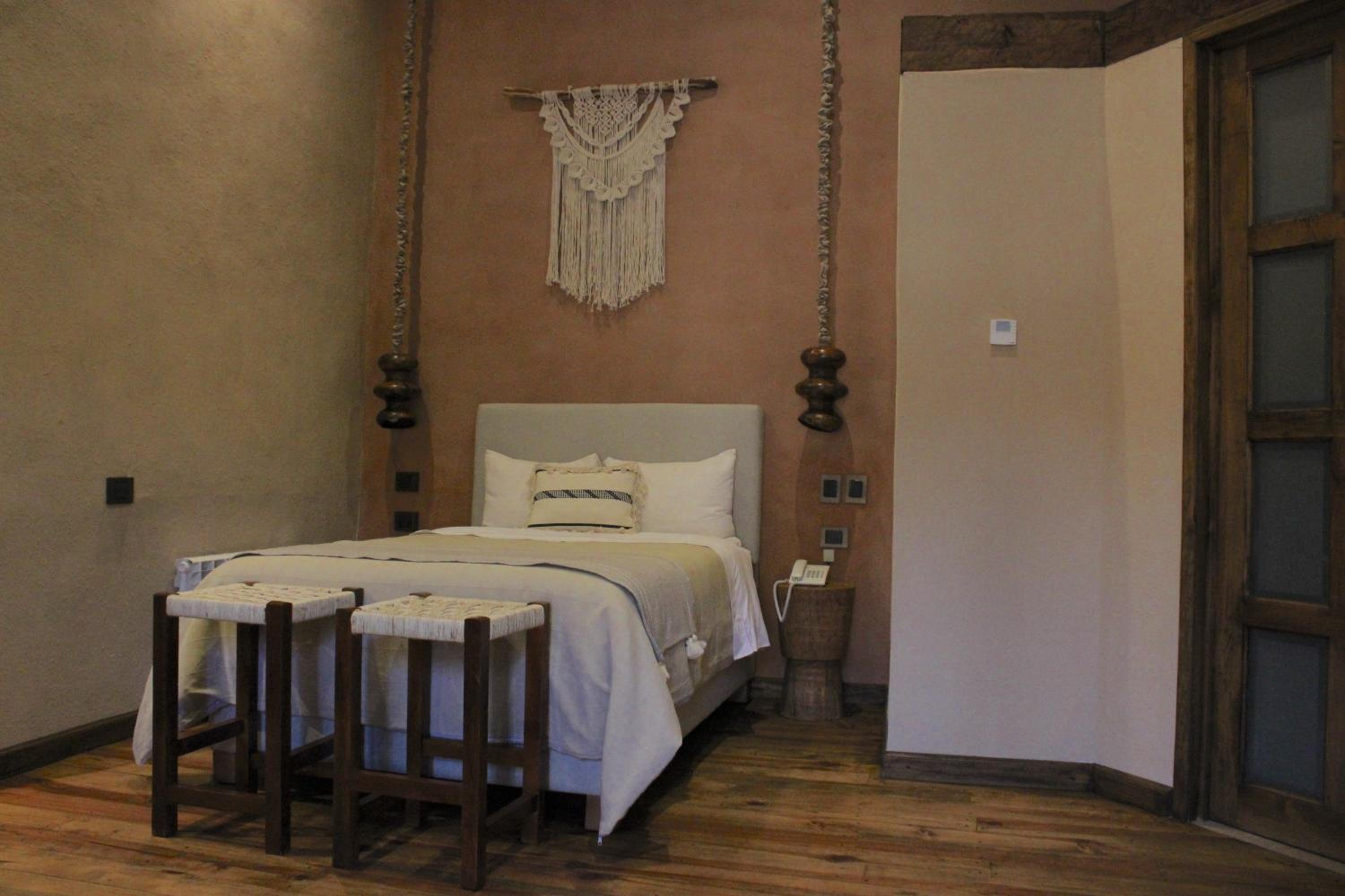 Standard Queen Room photo 1