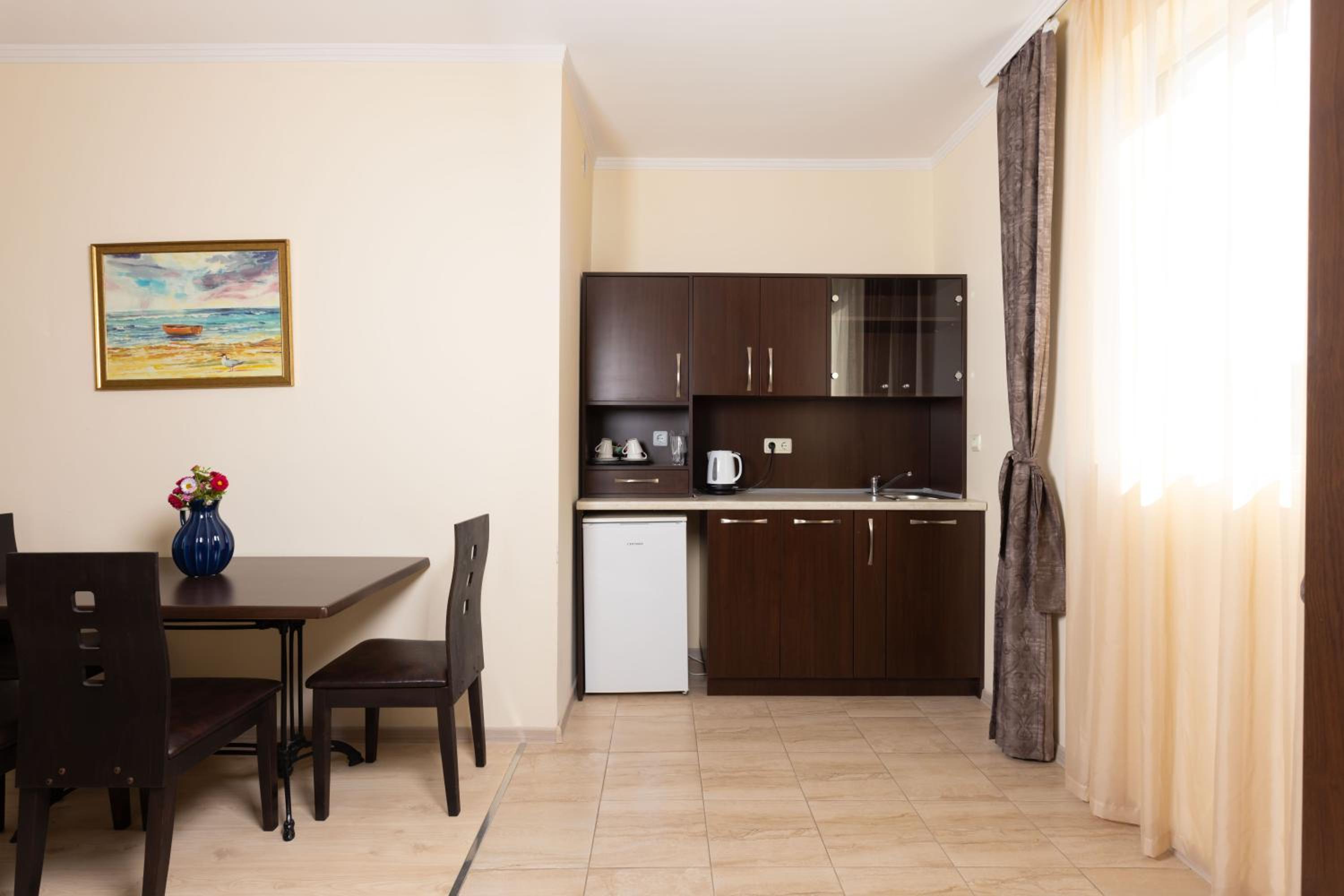 Two-Bedroom Suite photo 3