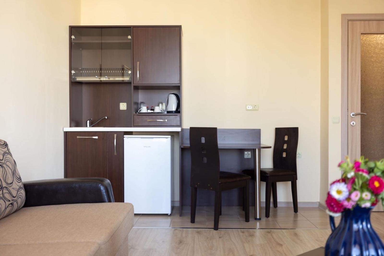 One-Bedroom Suite photo 3