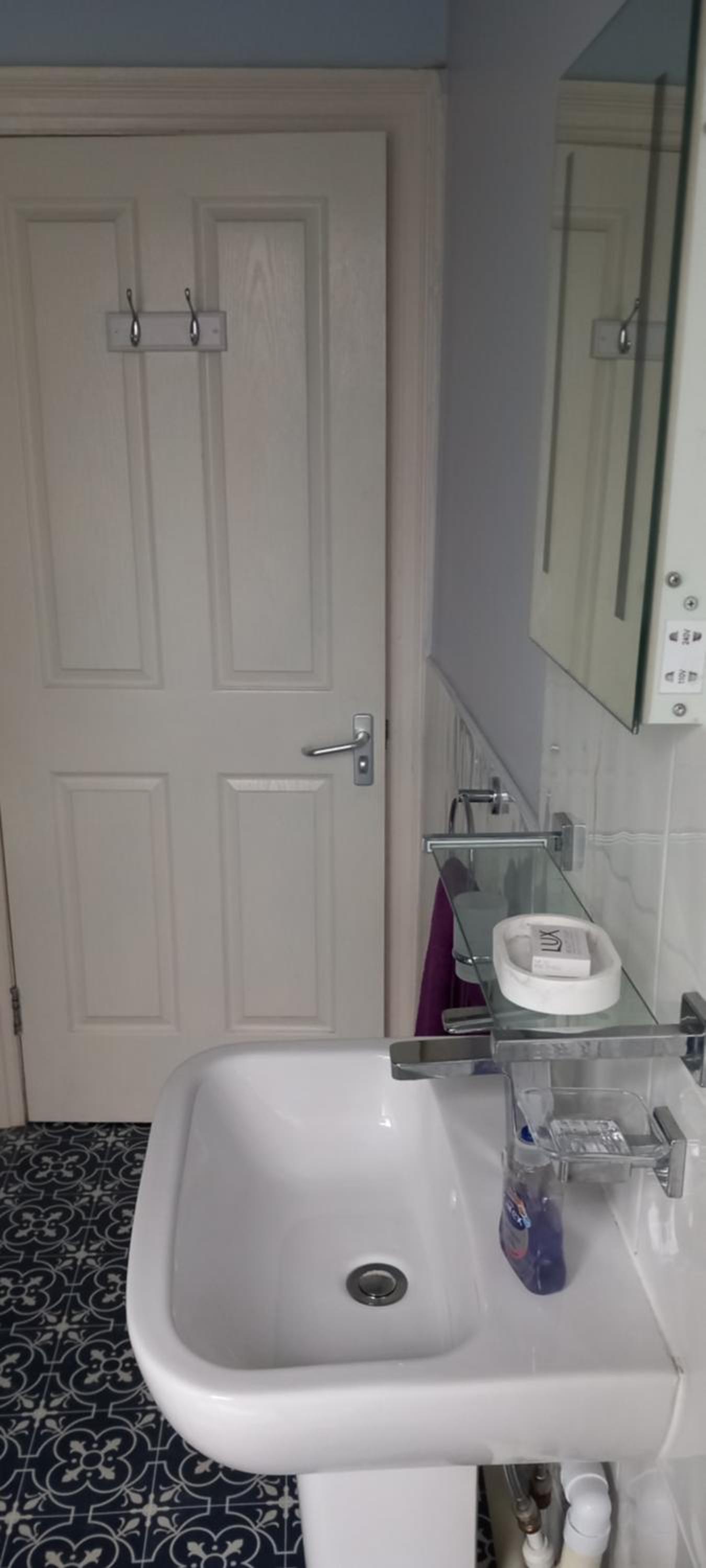 Double Room - Photo 9