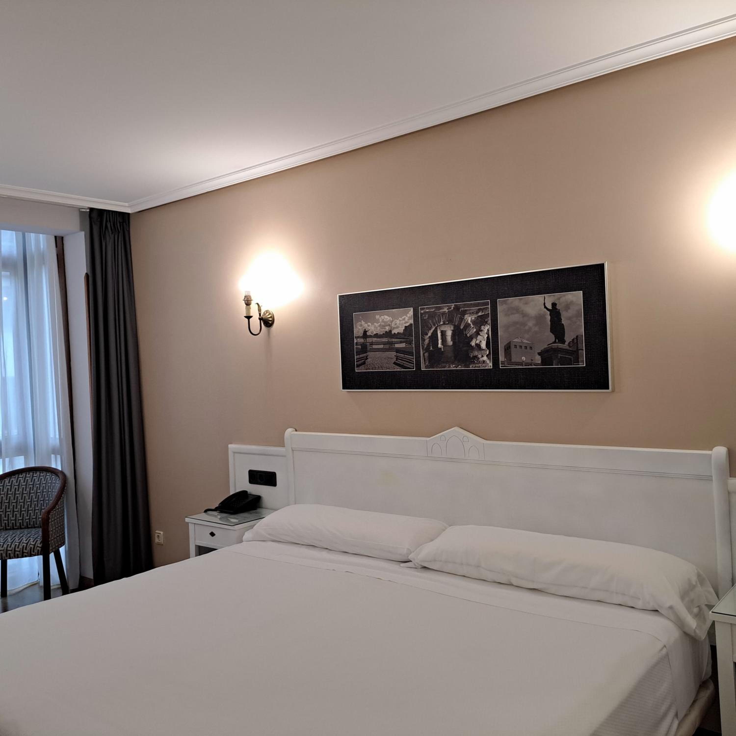 Double Room - Photo 6