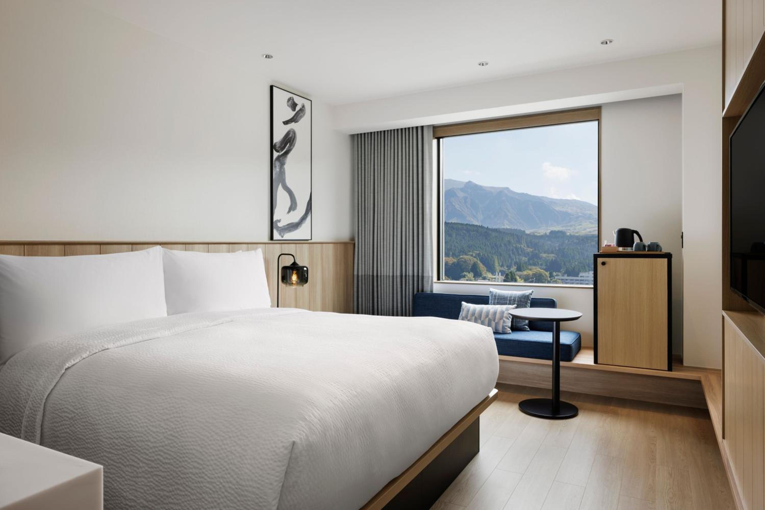 Standard King Room - Photo 5