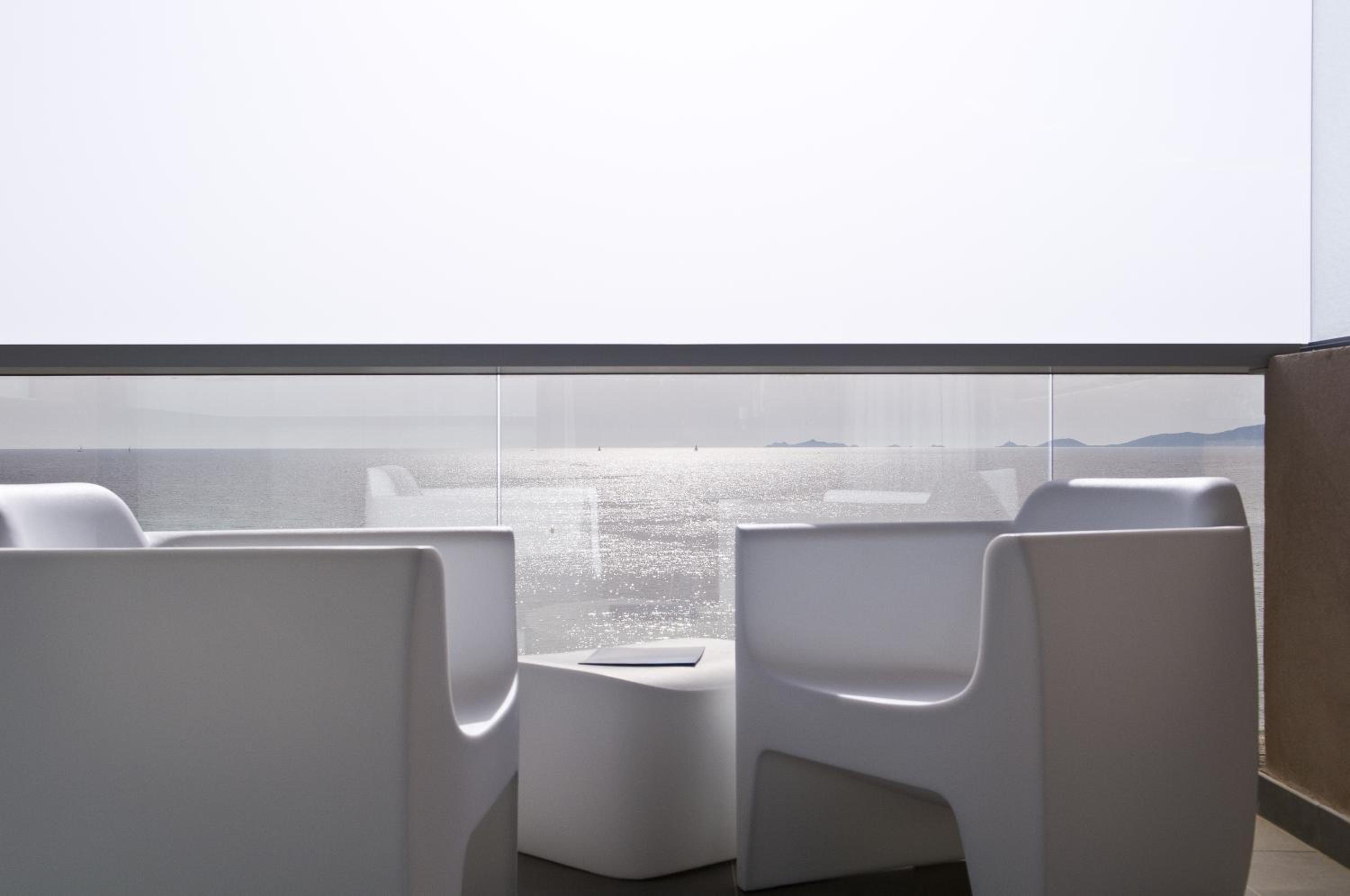 Superior Room - Sea View & Balcony - Photo 8