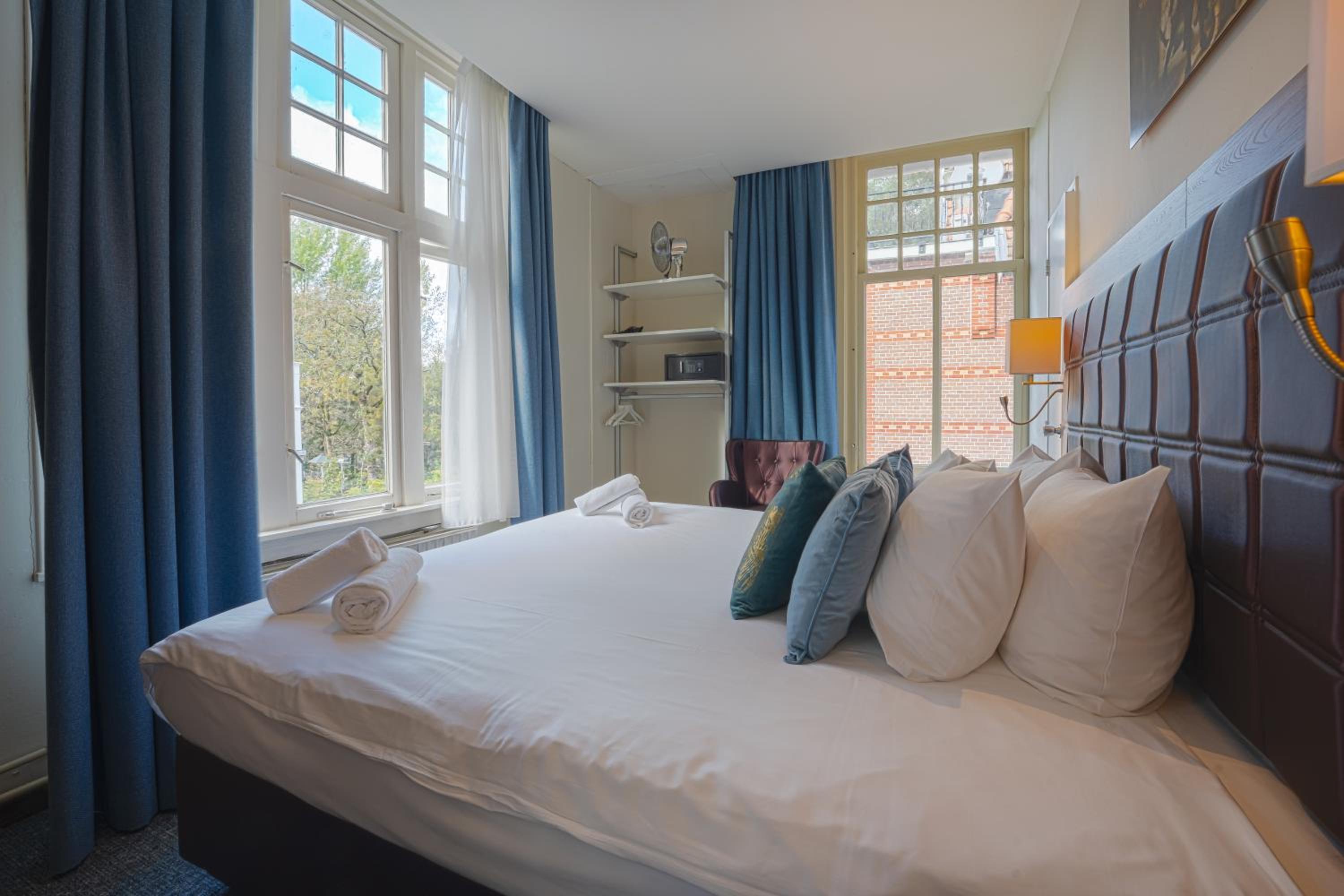 Cozy Double Room