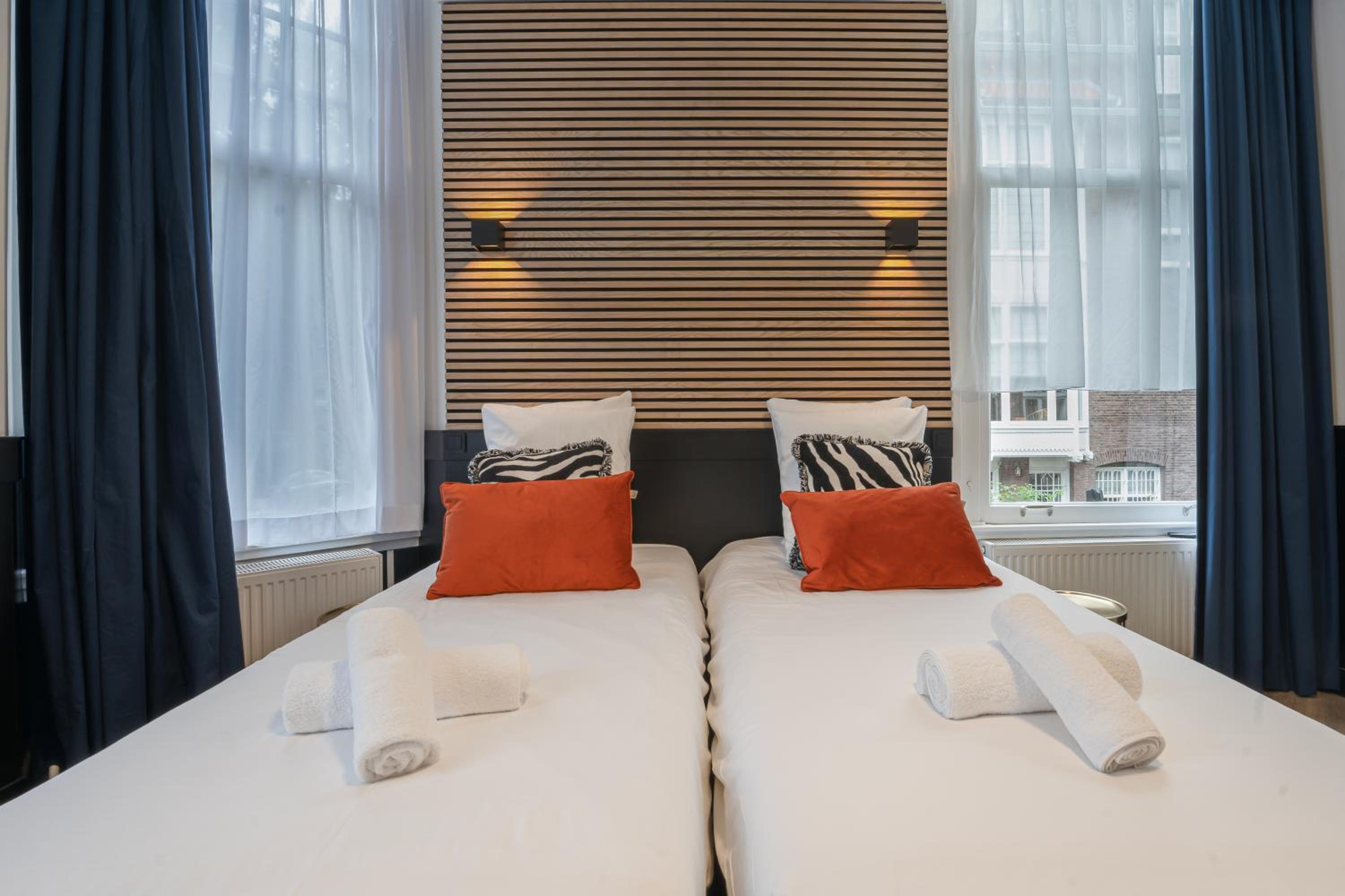 Cozy Triple Room