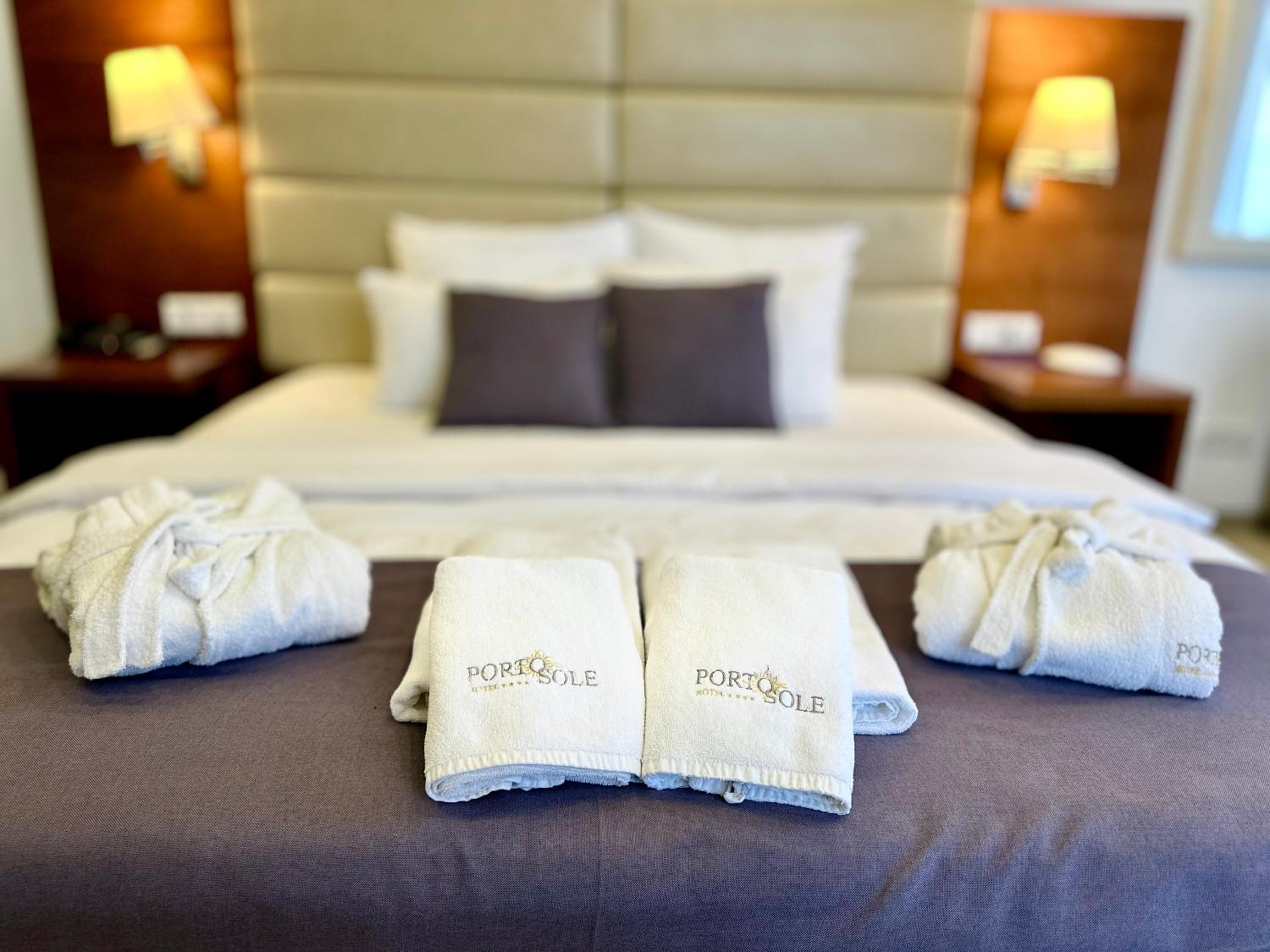 Deluxe Triple Room With Sea View