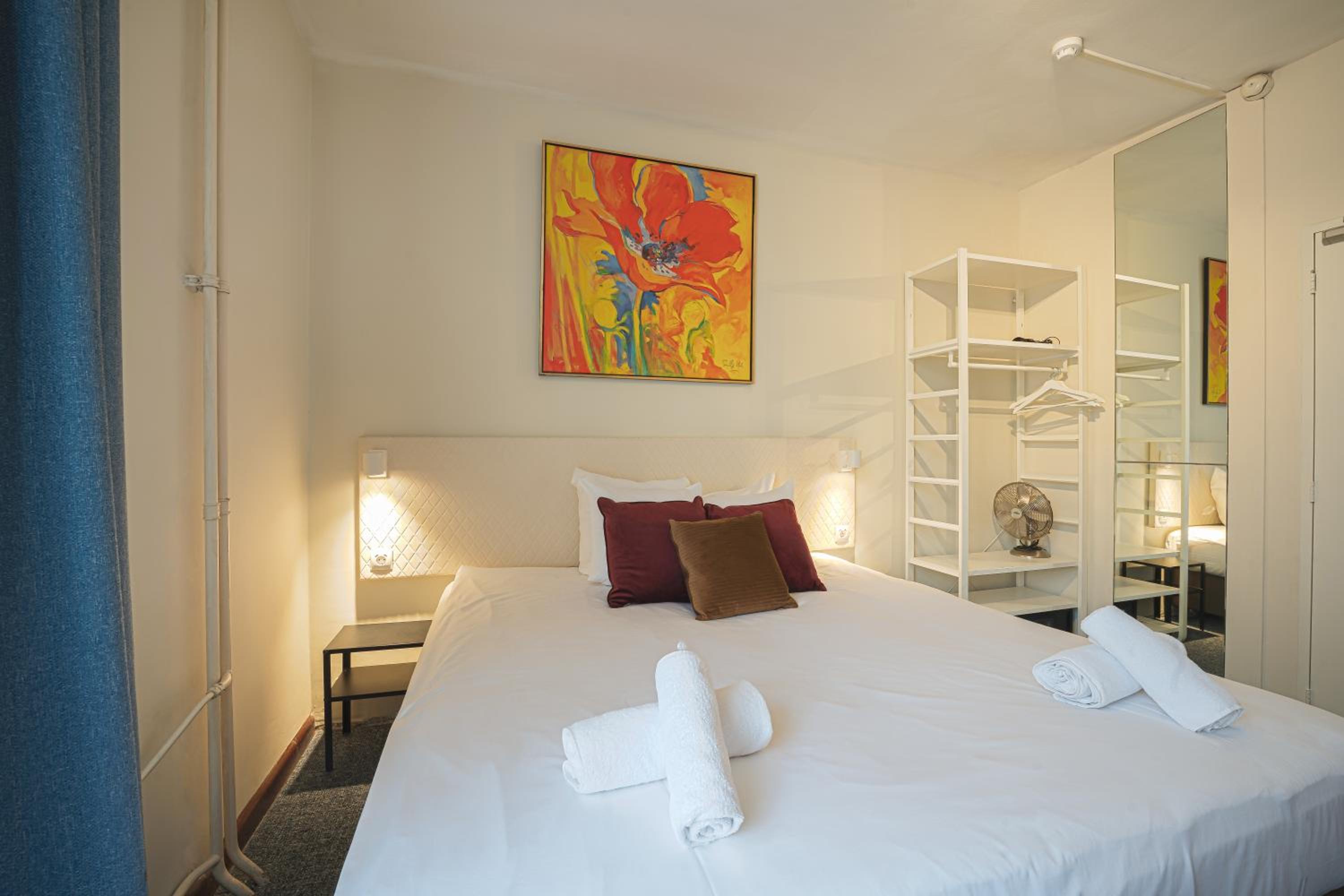 Double Or Twin Room thumbnail 6