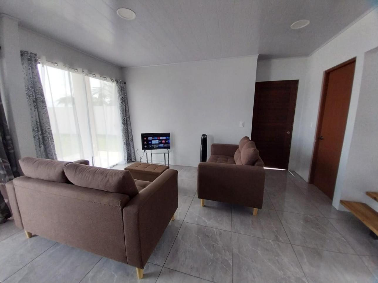 Four-Bedroom House photo 1