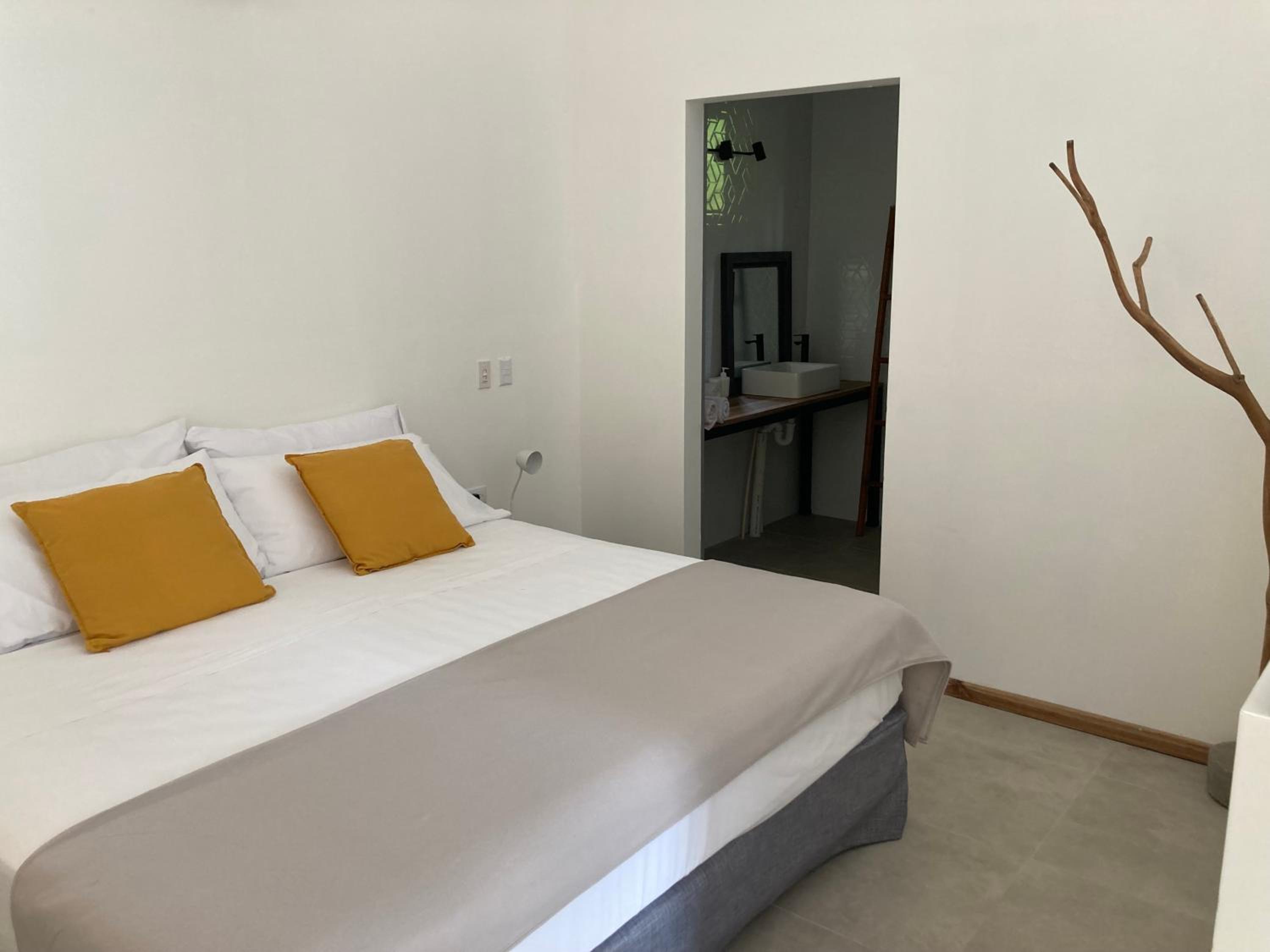 Double Room with Pool View photo 3