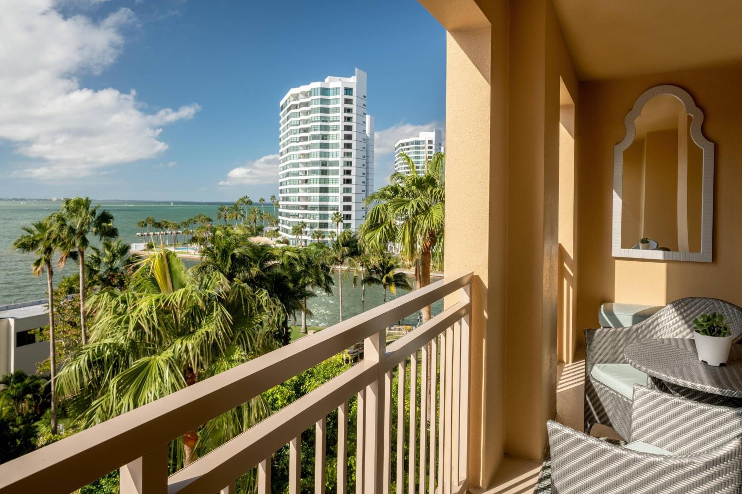 One-Bedroom Suite with Bay View and Balcony - Photo 9